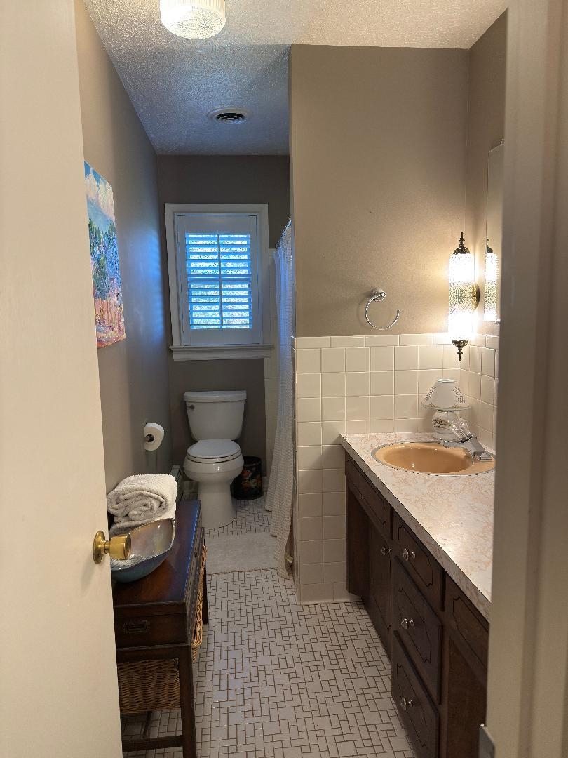 725 RIDGEWOOD RD, WAYNESBORO, Virginia 22980, 4 Bedrooms Bedrooms, ,3 BathroomsBathrooms,Residential,725 RIDGEWOOD RD,681871 MLS # 681871 725 RIDGEWOOD RD, WAYNESBORO, Virginia 22980, 4 Bedrooms Bedrooms, ,3 BathroomsBathrooms,Residential,725 RIDGEWOOD RD,681871 MLS # 681871