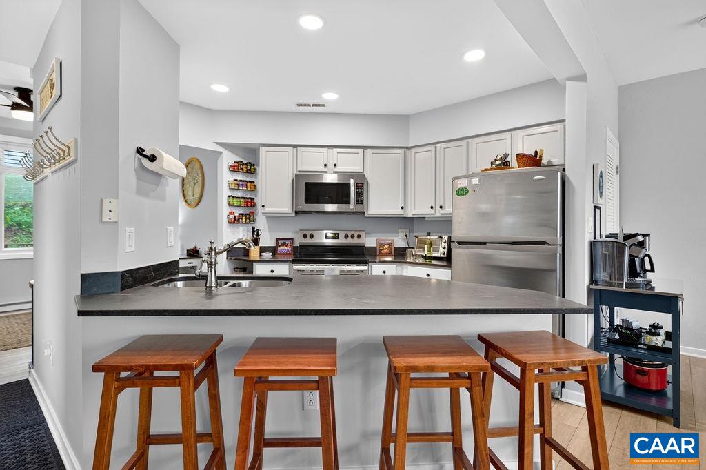 27 BRIARWOOD LN, WINTERGREEN RESORT, Virginia 22967, 4 Bedrooms Bedrooms, ,3 BathroomsBathrooms,Residential,Adventure Outpost,27 BRIARWOOD LN,682250 MLS # 682250