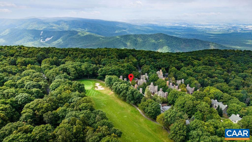 27 BRIARWOOD LN, WINTERGREEN RESORT, Virginia 22967, 4 Bedrooms Bedrooms, ,3 BathroomsBathrooms,Residential,Adventure Outpost,27 BRIARWOOD LN,682250 MLS # 682250