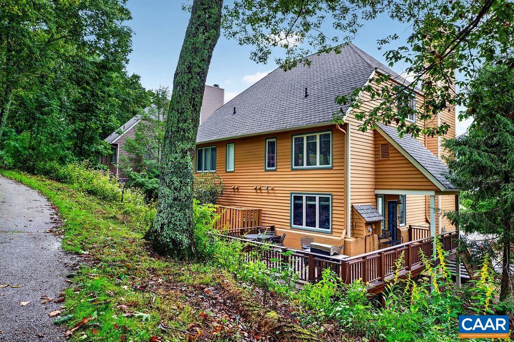 27 BRIARWOOD LN, WINTERGREEN RESORT, Virginia 22967, 4 Bedrooms Bedrooms, ,3 BathroomsBathrooms,Residential,Adventure Outpost,27 BRIARWOOD LN,682250 MLS # 682250