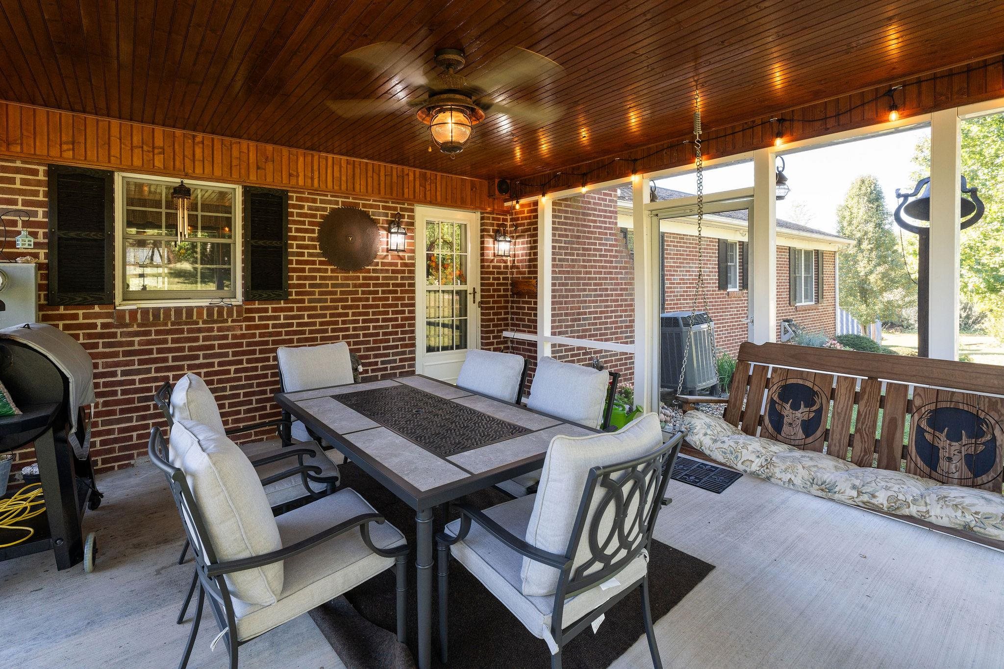 5403 LEE JACKSON HWY, GREENVILLE, Virginia 24440, 3 Bedrooms Bedrooms, ,2 BathroomsBathrooms,Residential,5403 LEE JACKSON HWY,682402 MLS # 682402 5403 LEE JACKSON HWY, GREENVILLE, Virginia 24440, 3 Bedrooms Bedrooms, ,2 BathroomsBathrooms,Residential,5403 LEE JACKSON HWY,682402 MLS # 682402
