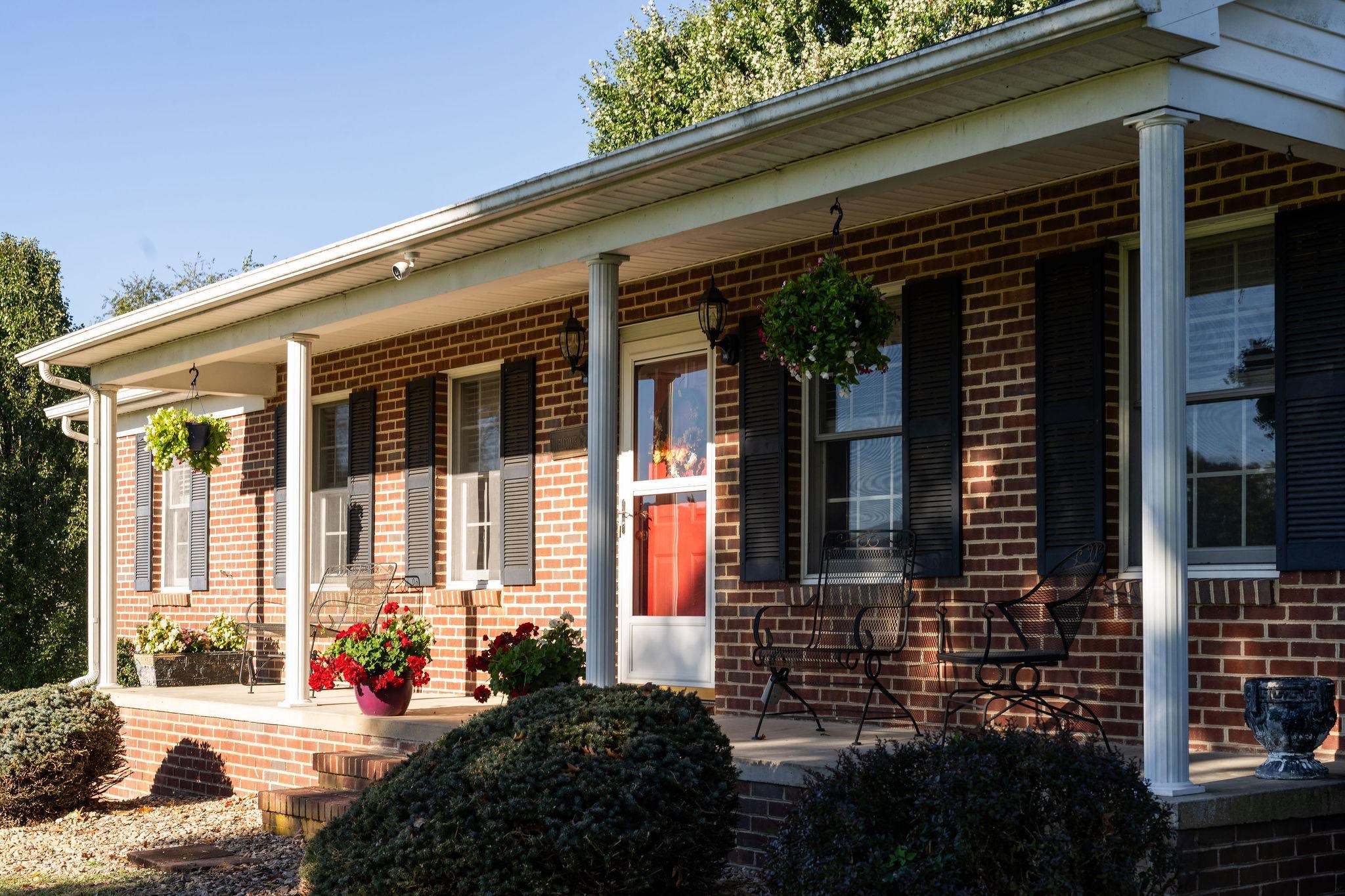 5403 LEE JACKSON HWY, GREENVILLE, Virginia 24440, 3 Bedrooms Bedrooms, ,2 BathroomsBathrooms,Residential,5403 LEE JACKSON HWY,682402 MLS # 682402 5403 LEE JACKSON HWY, GREENVILLE, Virginia 24440, 3 Bedrooms Bedrooms, ,2 BathroomsBathrooms,Residential,5403 LEE JACKSON HWY,682402 MLS # 682402