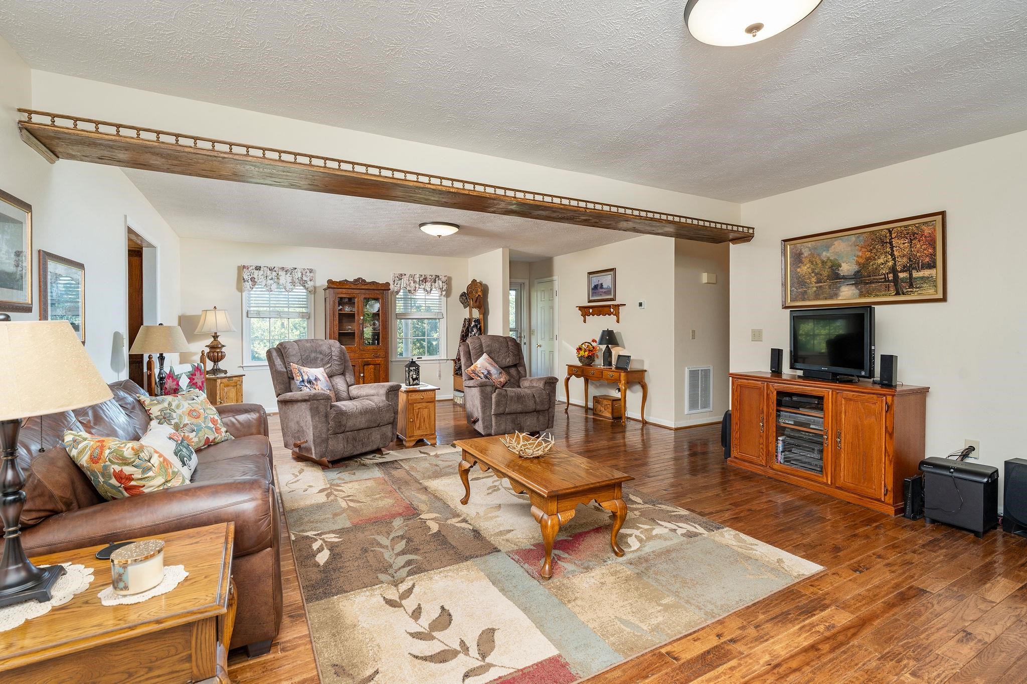 5403 LEE JACKSON HWY, GREENVILLE, Virginia 24440, 3 Bedrooms Bedrooms, ,2 BathroomsBathrooms,Residential,5403 LEE JACKSON HWY,682402 MLS # 682402 5403 LEE JACKSON HWY, GREENVILLE, Virginia 24440, 3 Bedrooms Bedrooms, ,2 BathroomsBathrooms,Residential,5403 LEE JACKSON HWY,682402 MLS # 682402