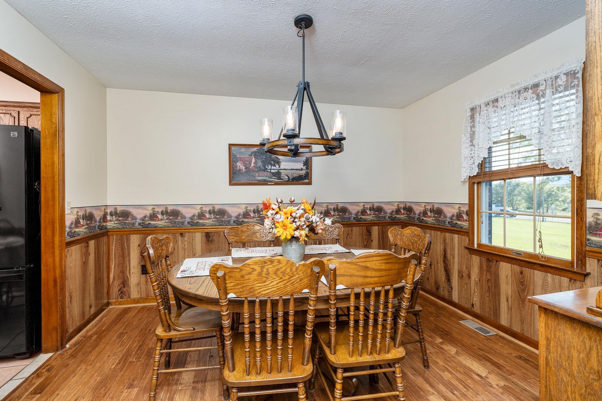 5403 LEE JACKSON HWY, GREENVILLE, Virginia 24440, 3 Bedrooms Bedrooms, ,2 BathroomsBathrooms,Residential,5403 LEE JACKSON HWY,682402 MLS # 682402 5403 LEE JACKSON HWY, GREENVILLE, Virginia 24440, 3 Bedrooms Bedrooms, ,2 BathroomsBathrooms,Residential,5403 LEE JACKSON HWY,682402 MLS # 682402