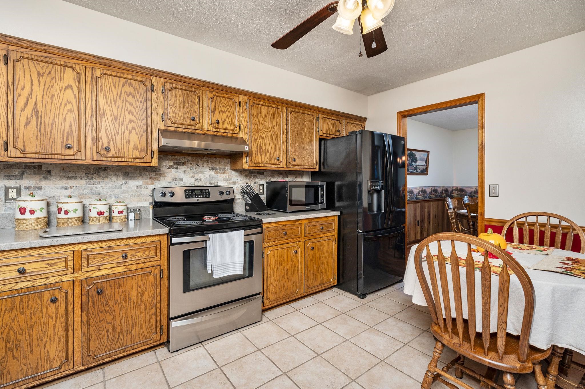 5403 LEE JACKSON HWY, GREENVILLE, Virginia 24440, 3 Bedrooms Bedrooms, ,2 BathroomsBathrooms,Residential,5403 LEE JACKSON HWY,682402 MLS # 682402 5403 LEE JACKSON HWY, GREENVILLE, Virginia 24440, 3 Bedrooms Bedrooms, ,2 BathroomsBathrooms,Residential,5403 LEE JACKSON HWY,682402 MLS # 682402