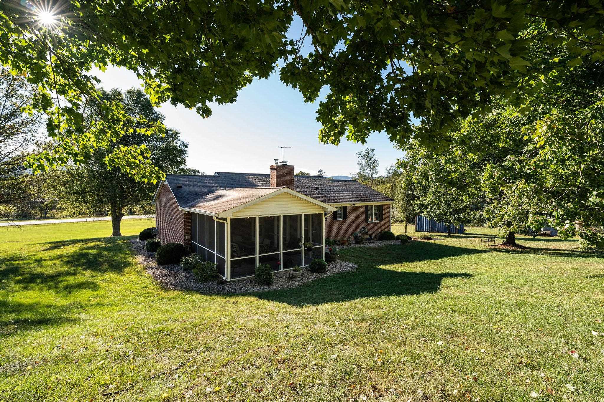 5403 LEE JACKSON HWY, GREENVILLE, Virginia 24440, 3 Bedrooms Bedrooms, ,2 BathroomsBathrooms,Residential,5403 LEE JACKSON HWY,682402 MLS # 682402 5403 LEE JACKSON HWY, GREENVILLE, Virginia 24440, 3 Bedrooms Bedrooms, ,2 BathroomsBathrooms,Residential,5403 LEE JACKSON HWY,682402 MLS # 682402