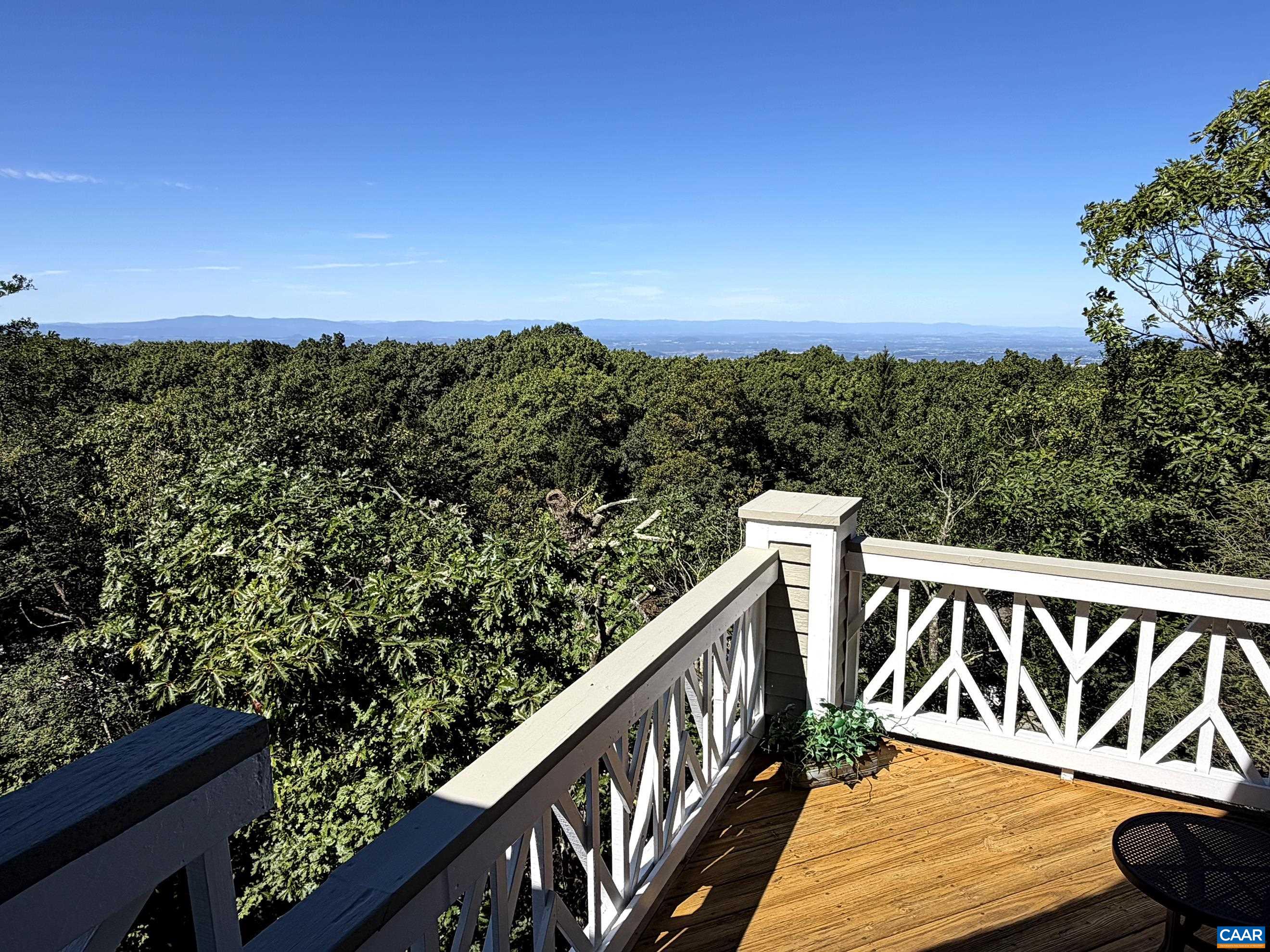 3 SHENANDOAH RIDGE CT, WINTERGREEN RESORT, Virginia 22967, 4 Bedrooms Bedrooms, ,4 BathroomsBathrooms,Residential,3 SHENANDOAH RIDGE CT,682403 MLS # 682403