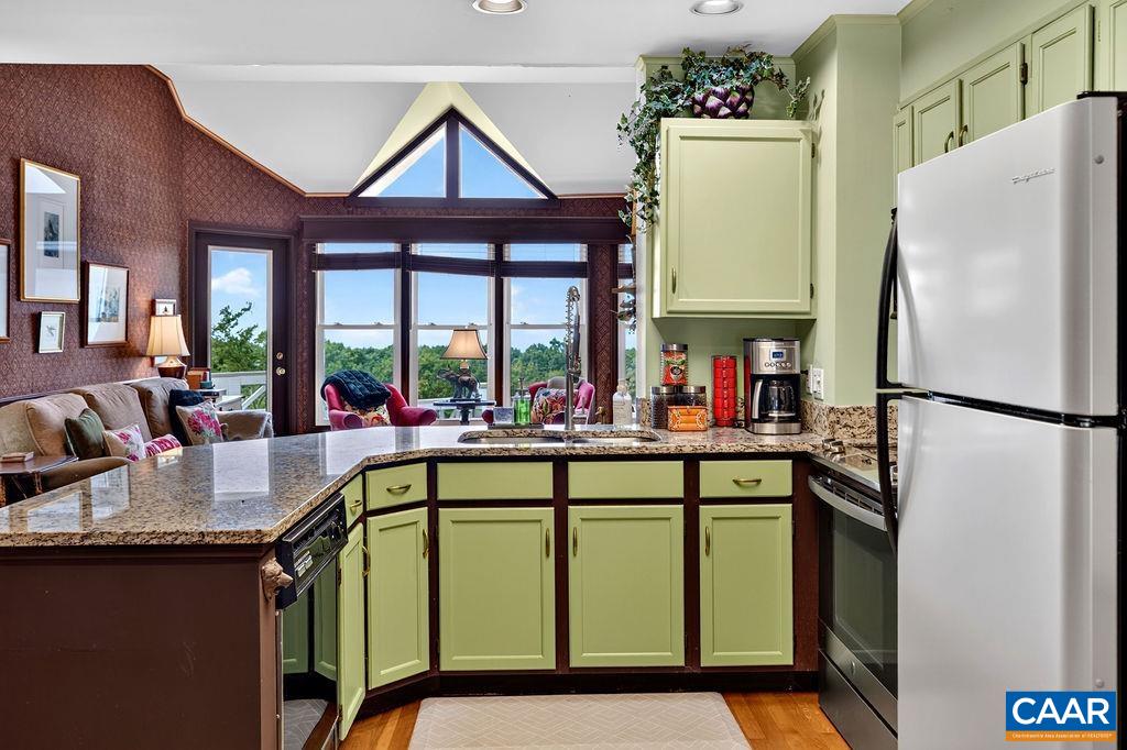 3 SHENANDOAH RIDGE CT, WINTERGREEN RESORT, Virginia 22967, 4 Bedrooms Bedrooms, ,4 BathroomsBathrooms,Residential,3 SHENANDOAH RIDGE CT,682403 MLS # 682403