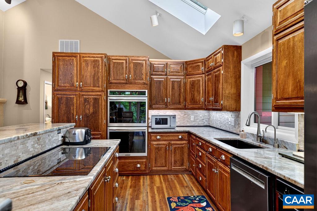 299 DEER SPRINGS LN, ROSELAND, Virginia 22967, 4 Bedrooms Bedrooms, ,3 BathroomsBathrooms,Residential,299 DEER SPRINGS LN,682405 MLS # 682405