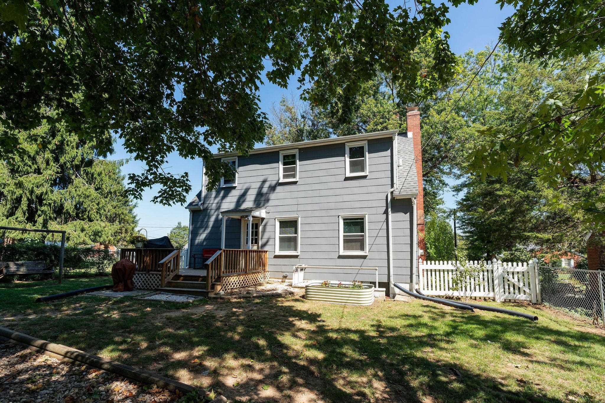 2052 CHASE AVE, WAYNESBORO, Virginia 22980, 2 Bedrooms Bedrooms, ,1 BathroomBathrooms,Residential,2052 CHASE AVE,682041 MLS # 682041 2052 CHASE AVE, WAYNESBORO, Virginia 22980, 2 Bedrooms Bedrooms, ,1 BathroomBathrooms,Residential,2052 CHASE AVE,682041 MLS # 682041