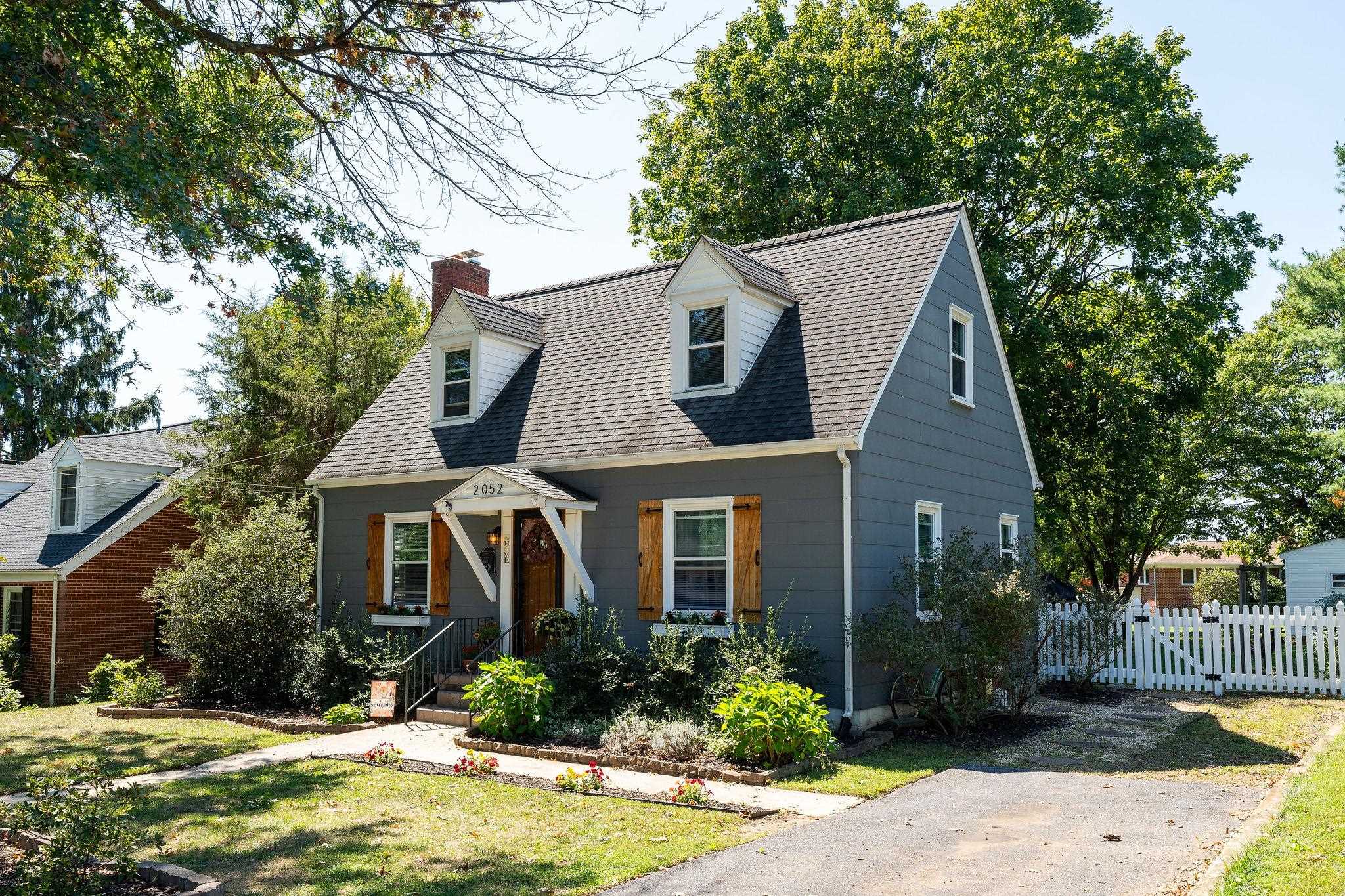 2052 CHASE AVE, WAYNESBORO, Virginia 22980, 2 Bedrooms Bedrooms, ,1 BathroomBathrooms,Residential,2052 CHASE AVE,682041 MLS # 682041 2052 CHASE AVE, WAYNESBORO, Virginia 22980, 2 Bedrooms Bedrooms, ,1 BathroomBathrooms,Residential,2052 CHASE AVE,682041 MLS # 682041