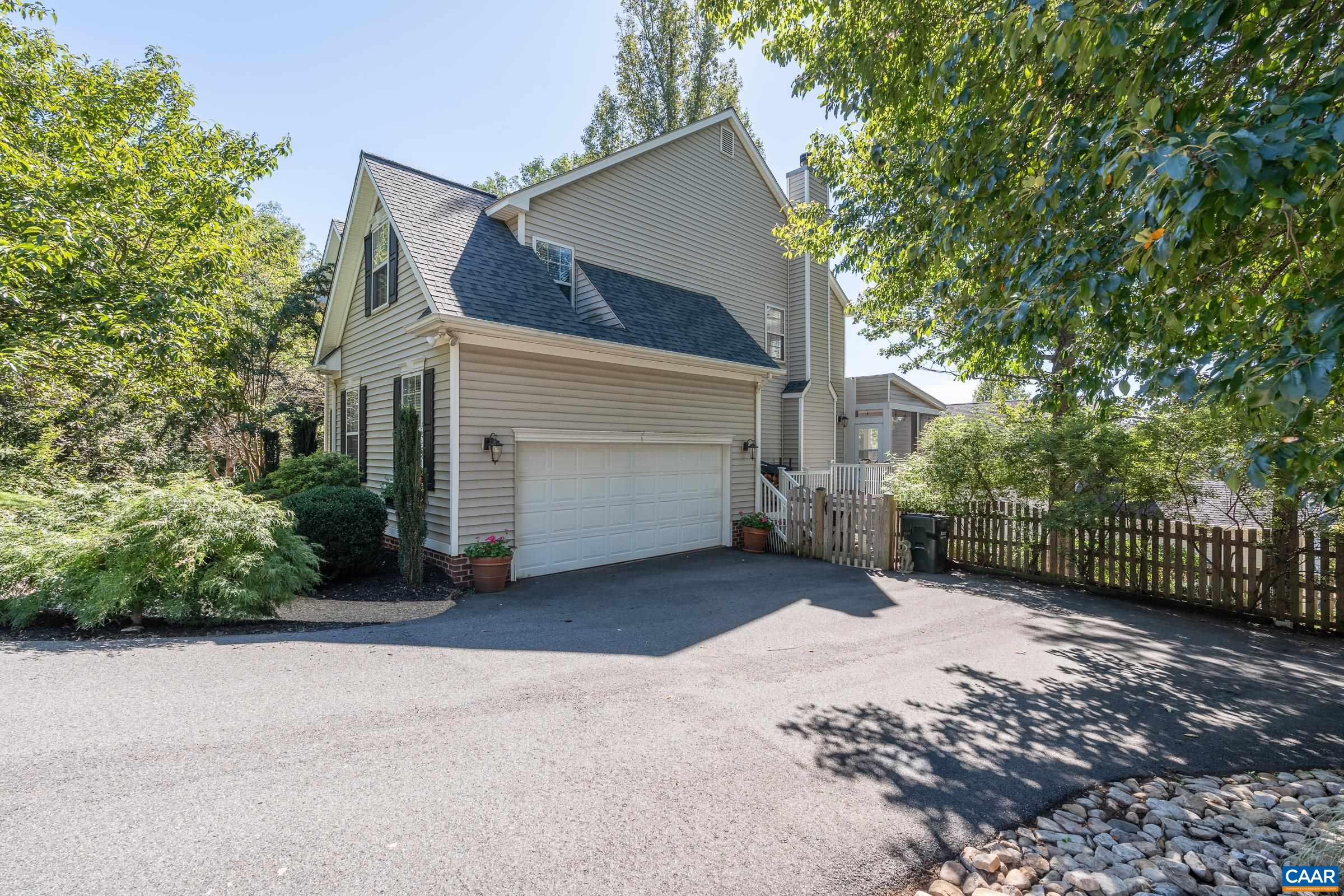 526 FONTANA DR, CHARLOTTESVILLE, Virginia 22911, 5 Bedrooms Bedrooms, ,3 BathroomsBathrooms,Residential,526 FONTANA DR,682408 MLS # 682408 526 FONTANA DR, CHARLOTTESVILLE, Virginia 22911, 5 Bedrooms Bedrooms, ,3 BathroomsBathrooms,Residential,526 FONTANA DR,682408 MLS # 682408