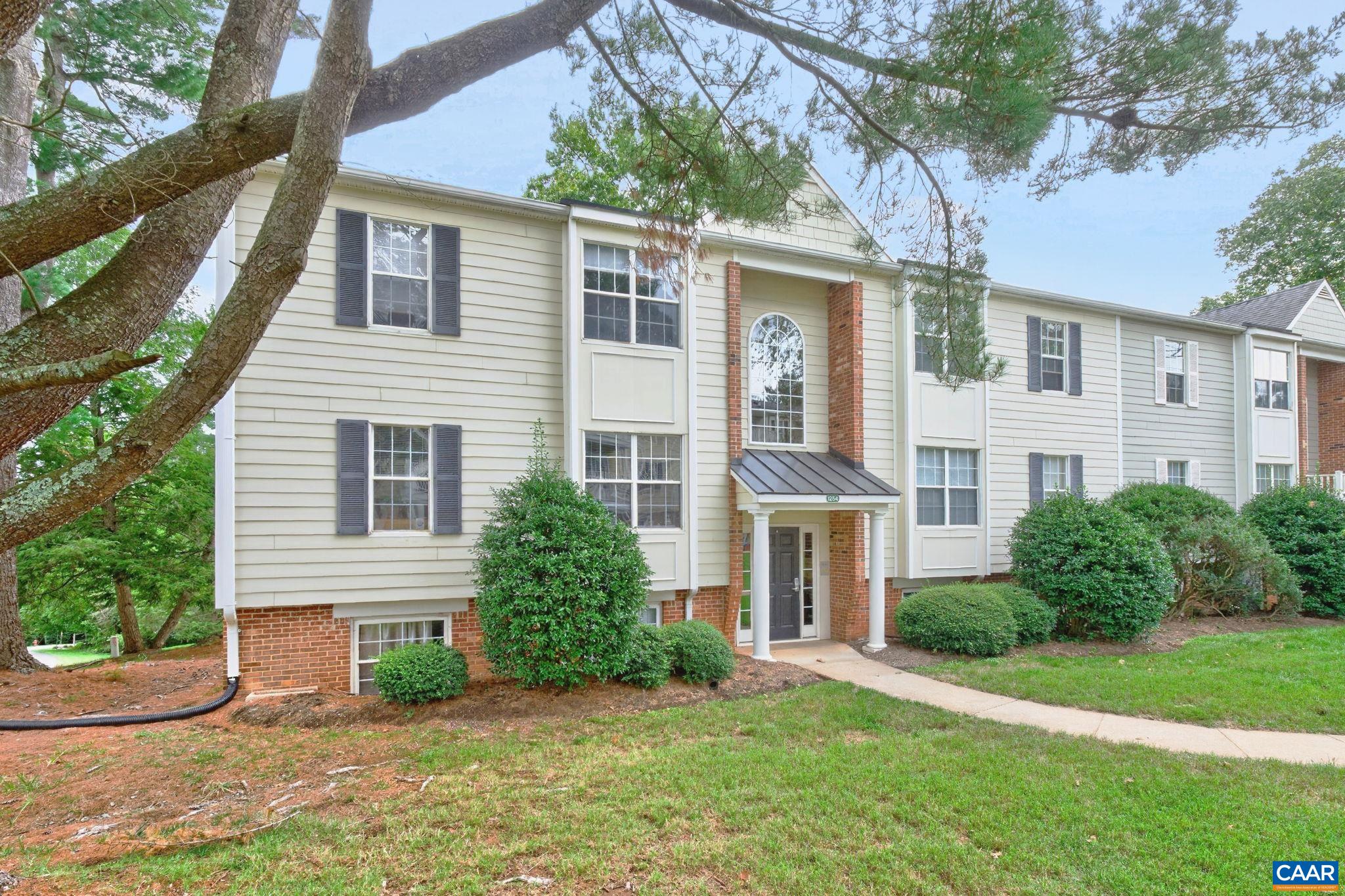 1254 VILLA LN, CHARLOTTESVILLE, Virginia 22903, 2 Bedrooms Bedrooms, ,2 BathroomsBathrooms,Residential,1254 VILLA LN,682412 MLS # 682412 1254 VILLA LN, CHARLOTTESVILLE, Virginia 22903, 2 Bedrooms Bedrooms, ,2 BathroomsBathrooms,Residential,1254 VILLA LN,682412 MLS # 682412