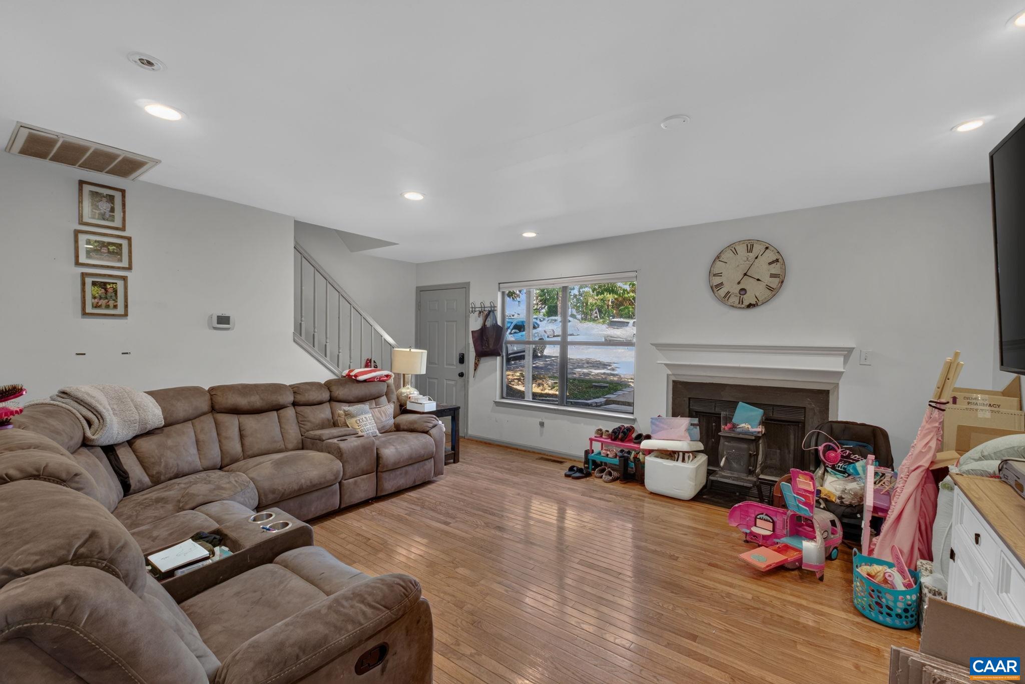 524 WHITCOVER CIR, CHARLOTTESVILLE, Virginia 22901, 3 Bedrooms Bedrooms, ,3 BathroomsBathrooms,Residential,524 WHITCOVER CIR,682415 MLS # 682415 524 WHITCOVER CIR, CHARLOTTESVILLE, Virginia 22901, 3 Bedrooms Bedrooms, ,3 BathroomsBathrooms,Residential,524 WHITCOVER CIR,682415 MLS # 682415