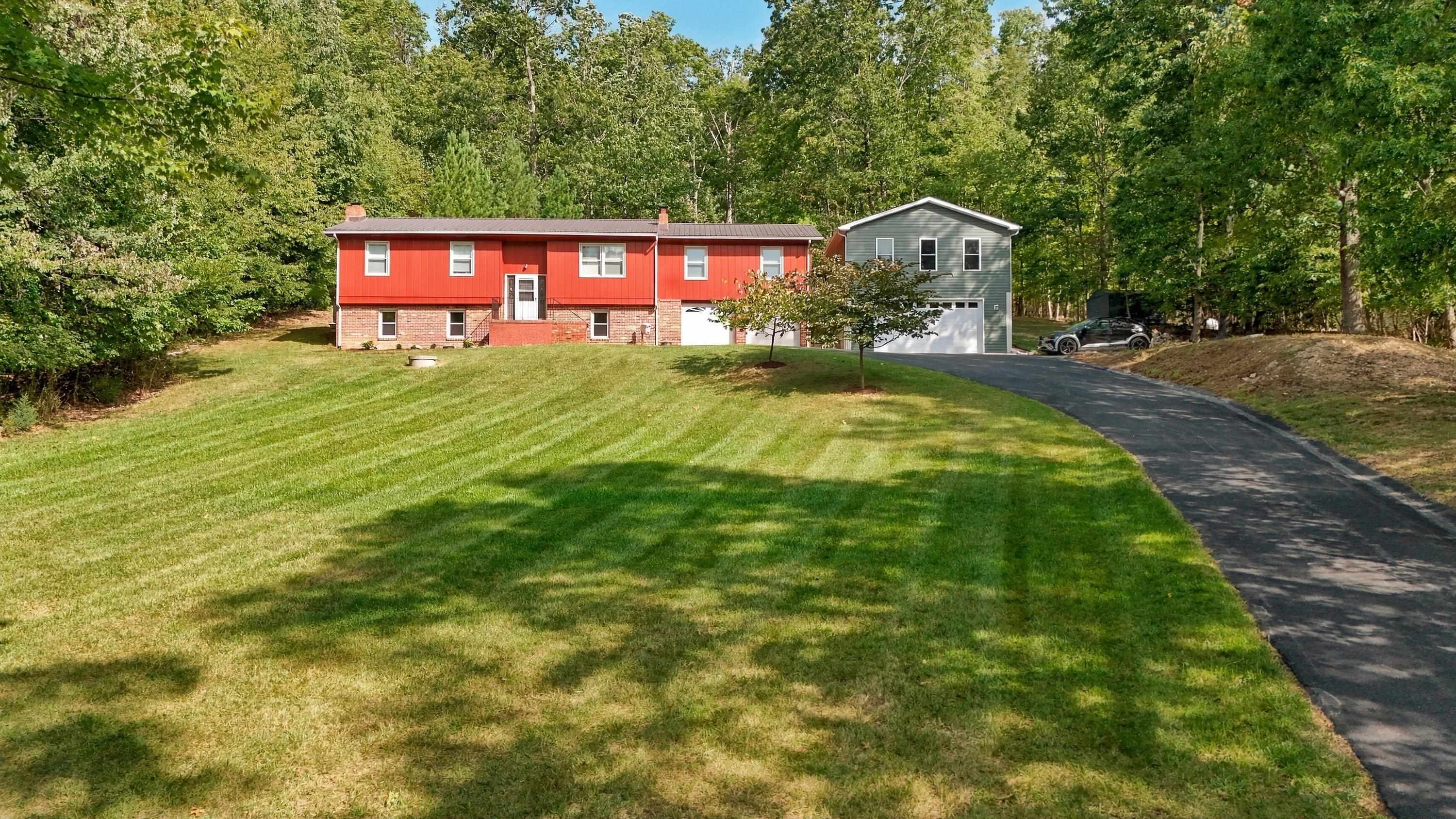 722 CALF MOUNTAIN RD, WAYNESBORO, Virginia 22980, 3 Bedrooms Bedrooms, ,4 BathroomsBathrooms,Residential,722 CALF MOUNTAIN RD,682235 MLS # 682235 722 CALF MOUNTAIN RD, WAYNESBORO, Virginia 22980, 3 Bedrooms Bedrooms, ,4 BathroomsBathrooms,Residential,722 CALF MOUNTAIN RD,682235 MLS # 682235