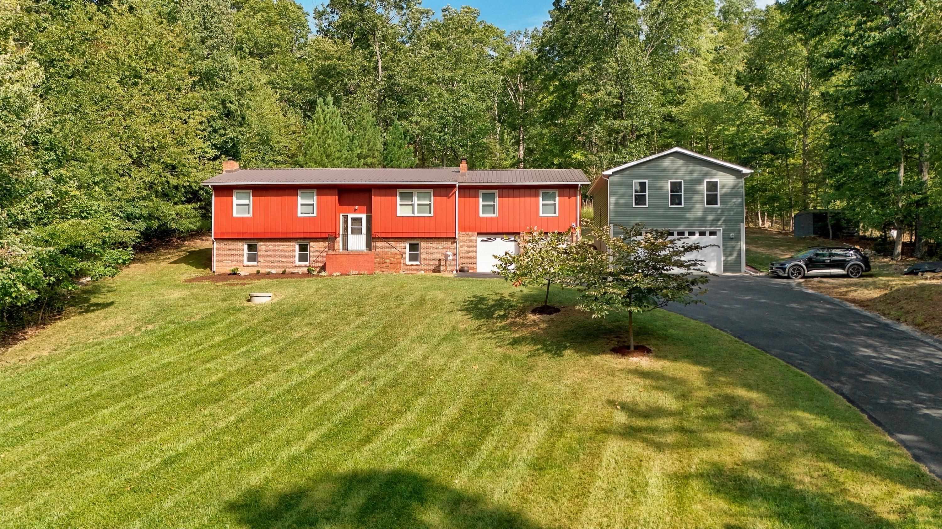 722 CALF MOUNTAIN RD, WAYNESBORO, Virginia 22980, 3 Bedrooms Bedrooms, ,4 BathroomsBathrooms,Residential,722 CALF MOUNTAIN RD,682235 MLS # 682235 722 CALF MOUNTAIN RD, WAYNESBORO, Virginia 22980, 3 Bedrooms Bedrooms, ,4 BathroomsBathrooms,Residential,722 CALF MOUNTAIN RD,682235 MLS # 682235