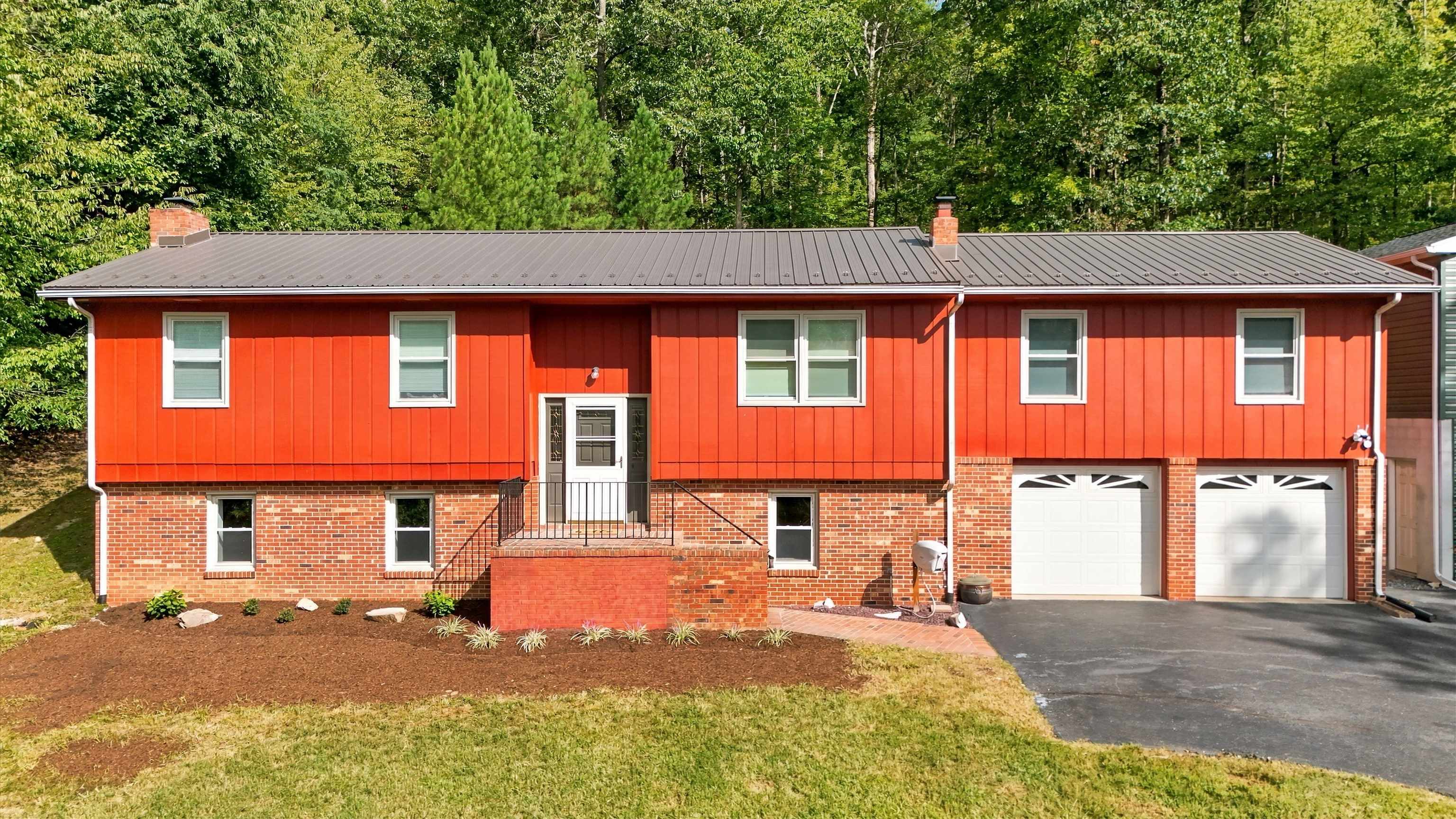 722 CALF MOUNTAIN RD, WAYNESBORO, Virginia 22980, 3 Bedrooms Bedrooms, ,4 BathroomsBathrooms,Residential,722 CALF MOUNTAIN RD,682235 MLS # 682235 722 CALF MOUNTAIN RD, WAYNESBORO, Virginia 22980, 3 Bedrooms Bedrooms, ,4 BathroomsBathrooms,Residential,722 CALF MOUNTAIN RD,682235 MLS # 682235