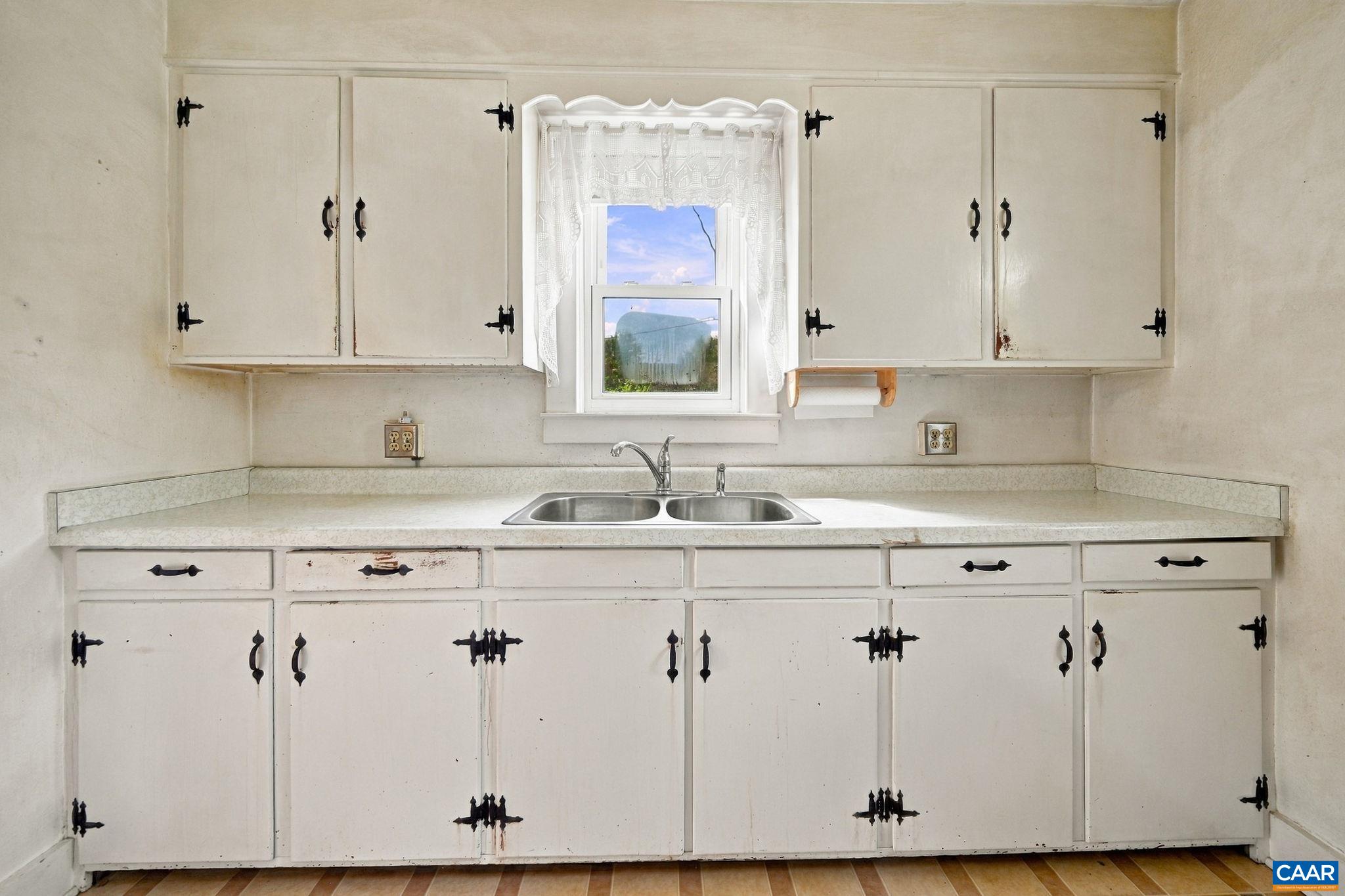 235 COLONY DR, CHARLOTTESVILLE, Virginia 22903, 2 Bedrooms Bedrooms, ,1 BathroomBathrooms,Residential,235 COLONY DR,682427 MLS # 682427 235 COLONY DR, CHARLOTTESVILLE, Virginia 22903, 2 Bedrooms Bedrooms, ,1 BathroomBathrooms,Residential,235 COLONY DR,682427 MLS # 682427