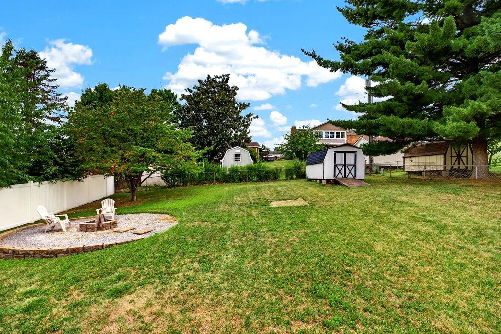 114 MILL STONE DR, VERONA, Virginia 24482, 4 Bedrooms Bedrooms, ,3 BathroomsBathrooms,Residential,114 MILL STONE DR,681390 MLS # 681390 114 MILL STONE DR, VERONA, Virginia 24482, 4 Bedrooms Bedrooms, ,3 BathroomsBathrooms,Residential,114 MILL STONE DR,681390 MLS # 681390