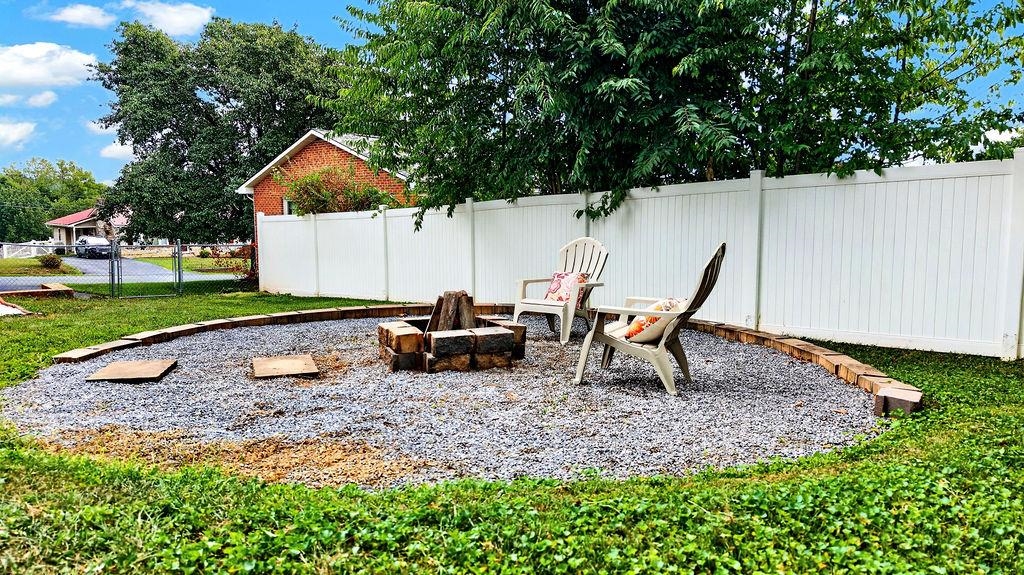 114 MILL STONE DR, VERONA, Virginia 24482, 4 Bedrooms Bedrooms, ,3 BathroomsBathrooms,Residential,114 MILL STONE DR,681390 MLS # 681390 114 MILL STONE DR, VERONA, Virginia 24482, 4 Bedrooms Bedrooms, ,3 BathroomsBathrooms,Residential,114 MILL STONE DR,681390 MLS # 681390