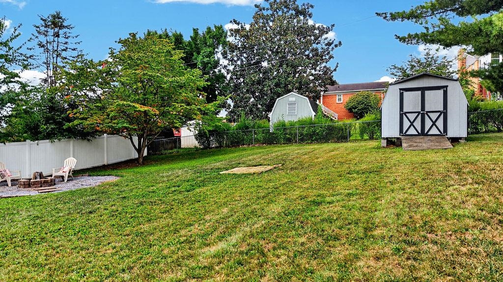 114 MILL STONE DR, VERONA, Virginia 24482, 4 Bedrooms Bedrooms, ,3 BathroomsBathrooms,Residential,114 MILL STONE DR,681390 MLS # 681390 114 MILL STONE DR, VERONA, Virginia 24482, 4 Bedrooms Bedrooms, ,3 BathroomsBathrooms,Residential,114 MILL STONE DR,681390 MLS # 681390