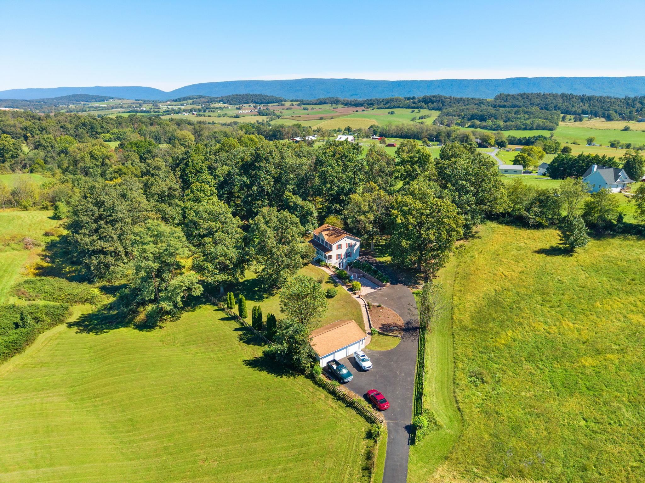 2162 SKIPPIE LN, BROADWAY, Virginia 22815, 5 Bedrooms Bedrooms, ,4 BathroomsBathrooms,Residential,2162 SKIPPIE LN,682436 MLS # 682436 2162 SKIPPIE LN, BROADWAY, Virginia 22815, 5 Bedrooms Bedrooms, ,4 BathroomsBathrooms,Residential,2162 SKIPPIE LN,682436 MLS # 682436