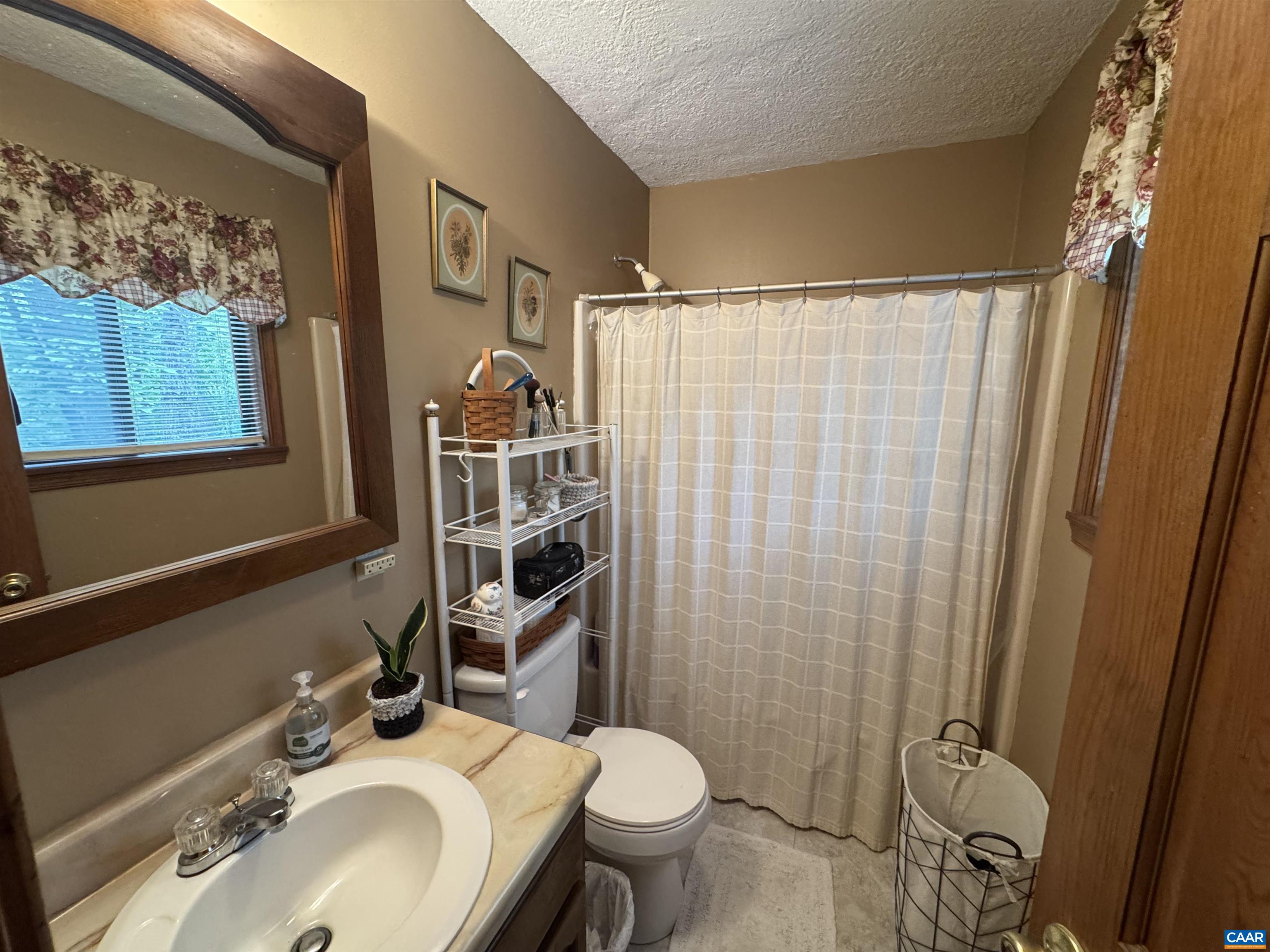 19 N BEARWOOD DR, PALMYRA, Virginia 22963, 3 Bedrooms Bedrooms, ,2 BathroomsBathrooms,Residential,19 N BEARWOOD DR,682280 MLS # 682280 19 N BEARWOOD DR, PALMYRA, Virginia 22963, 3 Bedrooms Bedrooms, ,2 BathroomsBathrooms,Residential,19 N BEARWOOD DR,682280 MLS # 682280