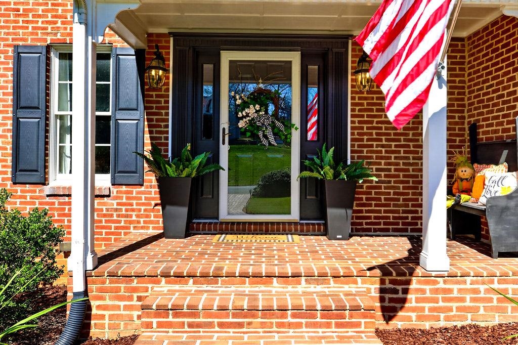 1636 SUMMIT DR, WAYNESBORO, Virginia 22980, 5 Bedrooms Bedrooms, ,4 BathroomsBathrooms,Residential,1636 SUMMIT DR,682446 MLS # 682446 1636 SUMMIT DR, WAYNESBORO, Virginia 22980, 5 Bedrooms Bedrooms, ,4 BathroomsBathrooms,Residential,1636 SUMMIT DR,682446 MLS # 682446