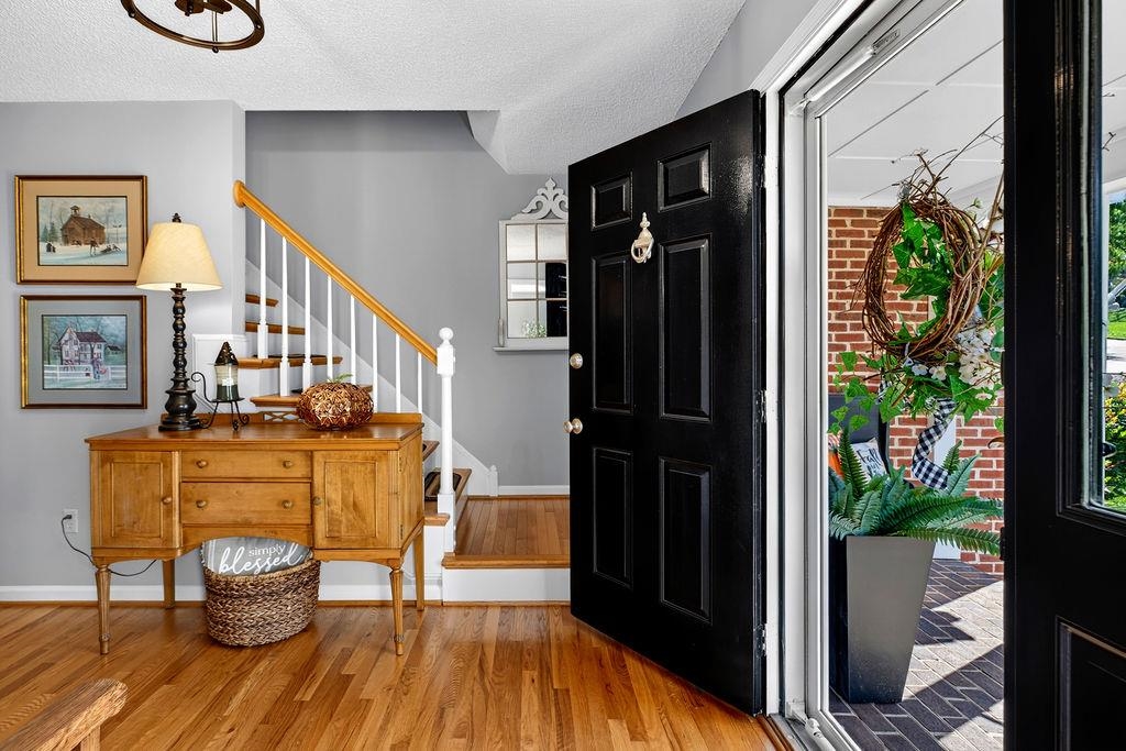 1636 SUMMIT DR, WAYNESBORO, Virginia 22980, 5 Bedrooms Bedrooms, ,4 BathroomsBathrooms,Residential,1636 SUMMIT DR,682446 MLS # 682446 1636 SUMMIT DR, WAYNESBORO, Virginia 22980, 5 Bedrooms Bedrooms, ,4 BathroomsBathrooms,Residential,1636 SUMMIT DR,682446 MLS # 682446