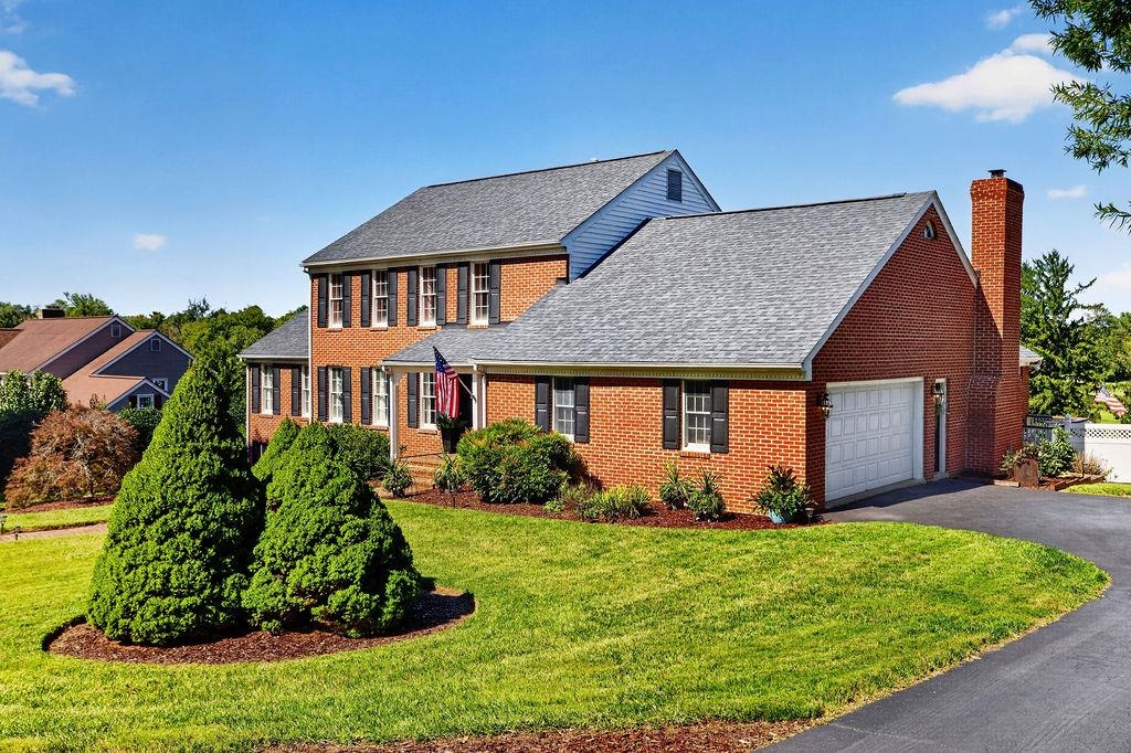 1636 SUMMIT DR, WAYNESBORO, Virginia 22980, 5 Bedrooms Bedrooms, ,4 BathroomsBathrooms,Residential,1636 SUMMIT DR,682446 MLS # 682446 1636 SUMMIT DR, WAYNESBORO, Virginia 22980, 5 Bedrooms Bedrooms, ,4 BathroomsBathrooms,Residential,1636 SUMMIT DR,682446 MLS # 682446