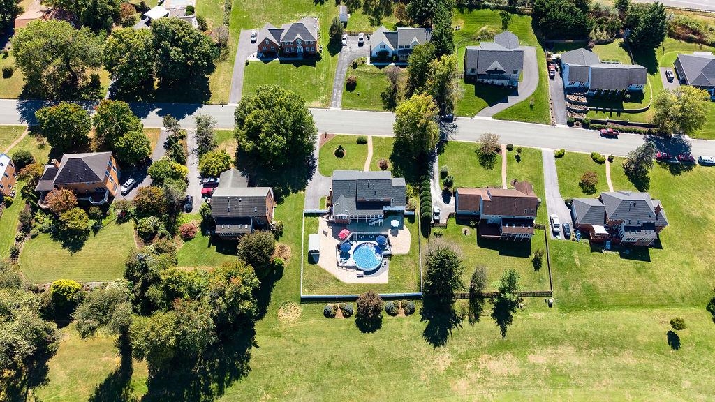 1636 SUMMIT DR, WAYNESBORO, Virginia 22980, 5 Bedrooms Bedrooms, ,4 BathroomsBathrooms,Residential,1636 SUMMIT DR,682446 MLS # 682446 1636 SUMMIT DR, WAYNESBORO, Virginia 22980, 5 Bedrooms Bedrooms, ,4 BathroomsBathrooms,Residential,1636 SUMMIT DR,682446 MLS # 682446