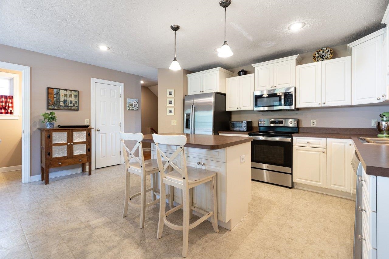 1991 BUTTONWOOD CT, HARRISONBURG, Virginia 22802, 3 Bedrooms Bedrooms, ,3 BathroomsBathrooms,Residential,1991 BUTTONWOOD CT,682448 MLS # 682448 1991 BUTTONWOOD CT, HARRISONBURG, Virginia 22802, 3 Bedrooms Bedrooms, ,3 BathroomsBathrooms,Residential,1991 BUTTONWOOD CT,682448 MLS # 682448