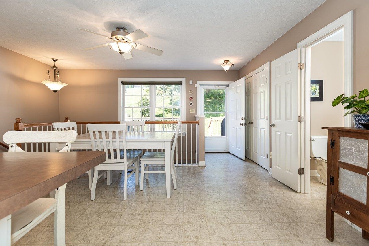 1991 BUTTONWOOD CT, HARRISONBURG, Virginia 22802, 3 Bedrooms Bedrooms, ,3 BathroomsBathrooms,Residential,1991 BUTTONWOOD CT,682448 MLS # 682448 1991 BUTTONWOOD CT, HARRISONBURG, Virginia 22802, 3 Bedrooms Bedrooms, ,3 BathroomsBathrooms,Residential,1991 BUTTONWOOD CT,682448 MLS # 682448