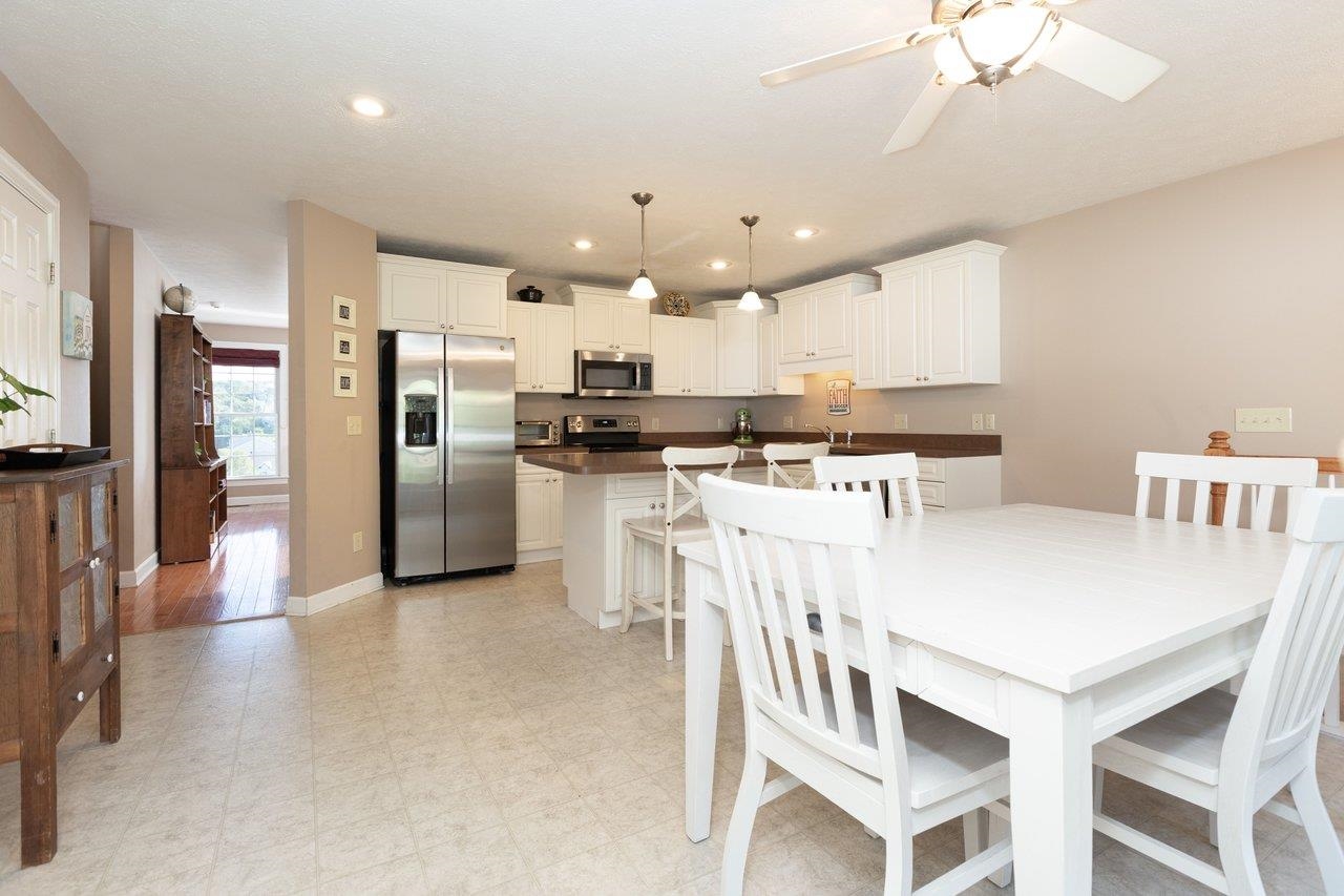 1991 BUTTONWOOD CT, HARRISONBURG, Virginia 22802, 3 Bedrooms Bedrooms, ,3 BathroomsBathrooms,Residential,1991 BUTTONWOOD CT,682448 MLS # 682448 1991 BUTTONWOOD CT, HARRISONBURG, Virginia 22802, 3 Bedrooms Bedrooms, ,3 BathroomsBathrooms,Residential,1991 BUTTONWOOD CT,682448 MLS # 682448