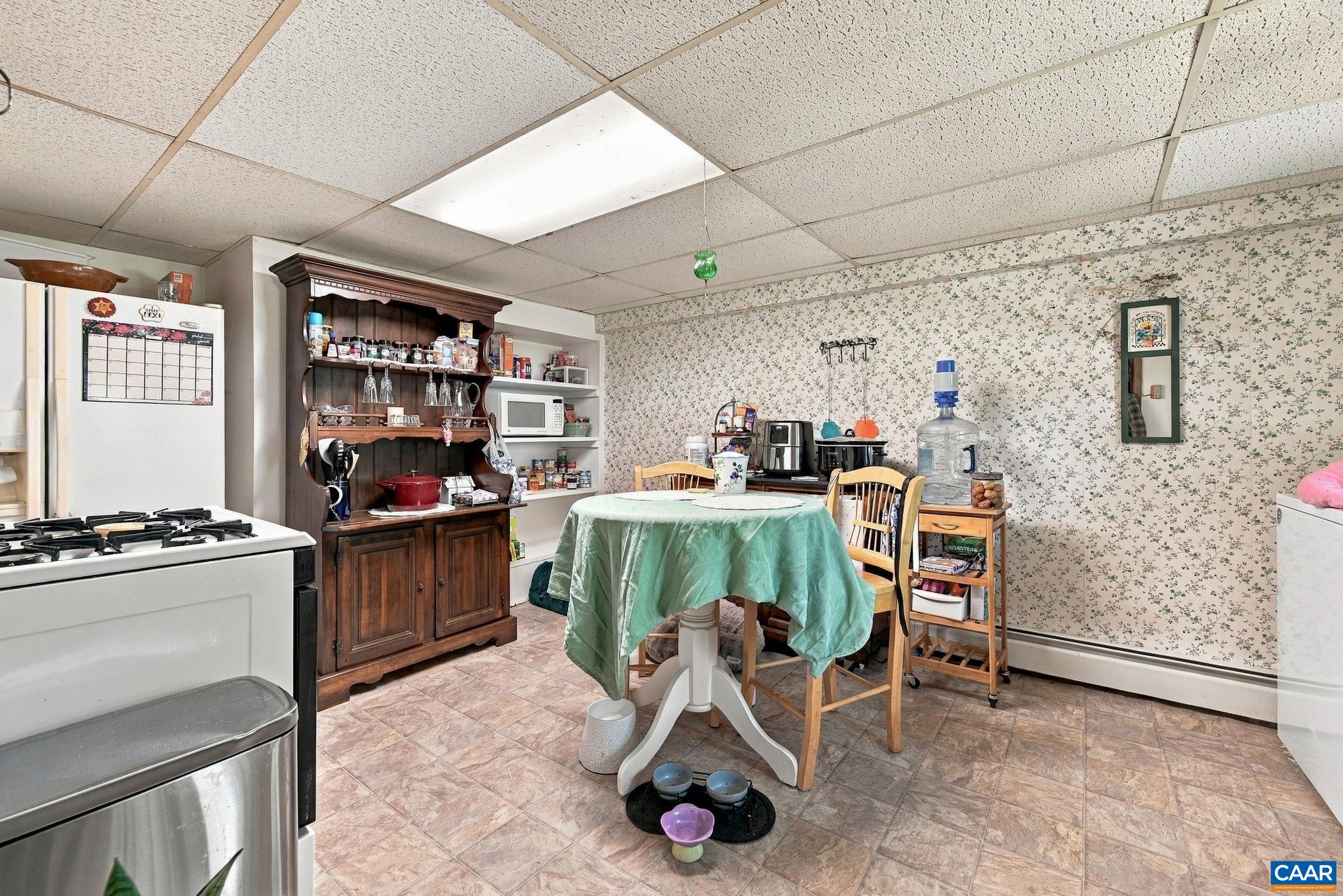 6285 MARKWOOD RD, EARLYSVILLE, Virginia 22936, 4 Bedrooms Bedrooms, ,2 BathroomsBathrooms,Residential,Earlysville Haven,6285 MARKWOOD RD,682449 MLS # 682449 6285 MARKWOOD RD, EARLYSVILLE, Virginia 22936, 4 Bedrooms Bedrooms, ,2 BathroomsBathrooms,Residential,Earlysville Haven,6285 MARKWOOD RD,682449 MLS # 682449