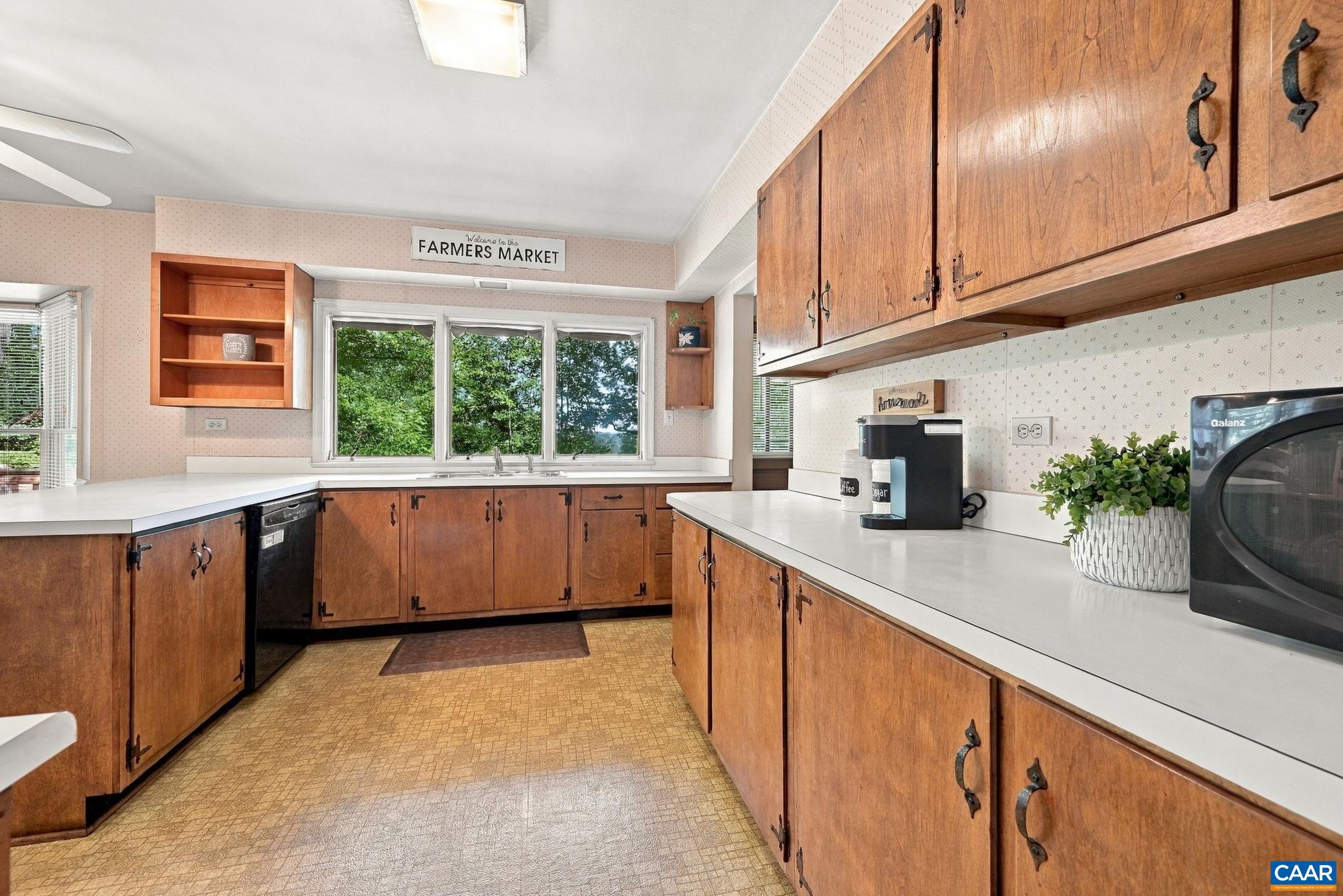 6285 MARKWOOD RD, EARLYSVILLE, Virginia 22936, 4 Bedrooms Bedrooms, ,2 BathroomsBathrooms,Residential,Earlysville Haven,6285 MARKWOOD RD,682449 MLS # 682449 6285 MARKWOOD RD, EARLYSVILLE, Virginia 22936, 4 Bedrooms Bedrooms, ,2 BathroomsBathrooms,Residential,Earlysville Haven,6285 MARKWOOD RD,682449 MLS # 682449