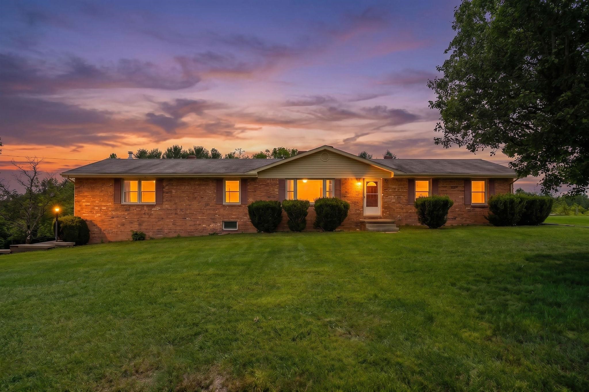 71 HERMITAGE RD, STAUNTON, Virginia 24401, 3 Bedrooms Bedrooms, ,1 BathroomBathrooms,Residential,71 HERMITAGE RD,682451 MLS # 682451 71 HERMITAGE RD, STAUNTON, Virginia 24401, 3 Bedrooms Bedrooms, ,1 BathroomBathrooms,Residential,71 HERMITAGE RD,682451 MLS # 682451