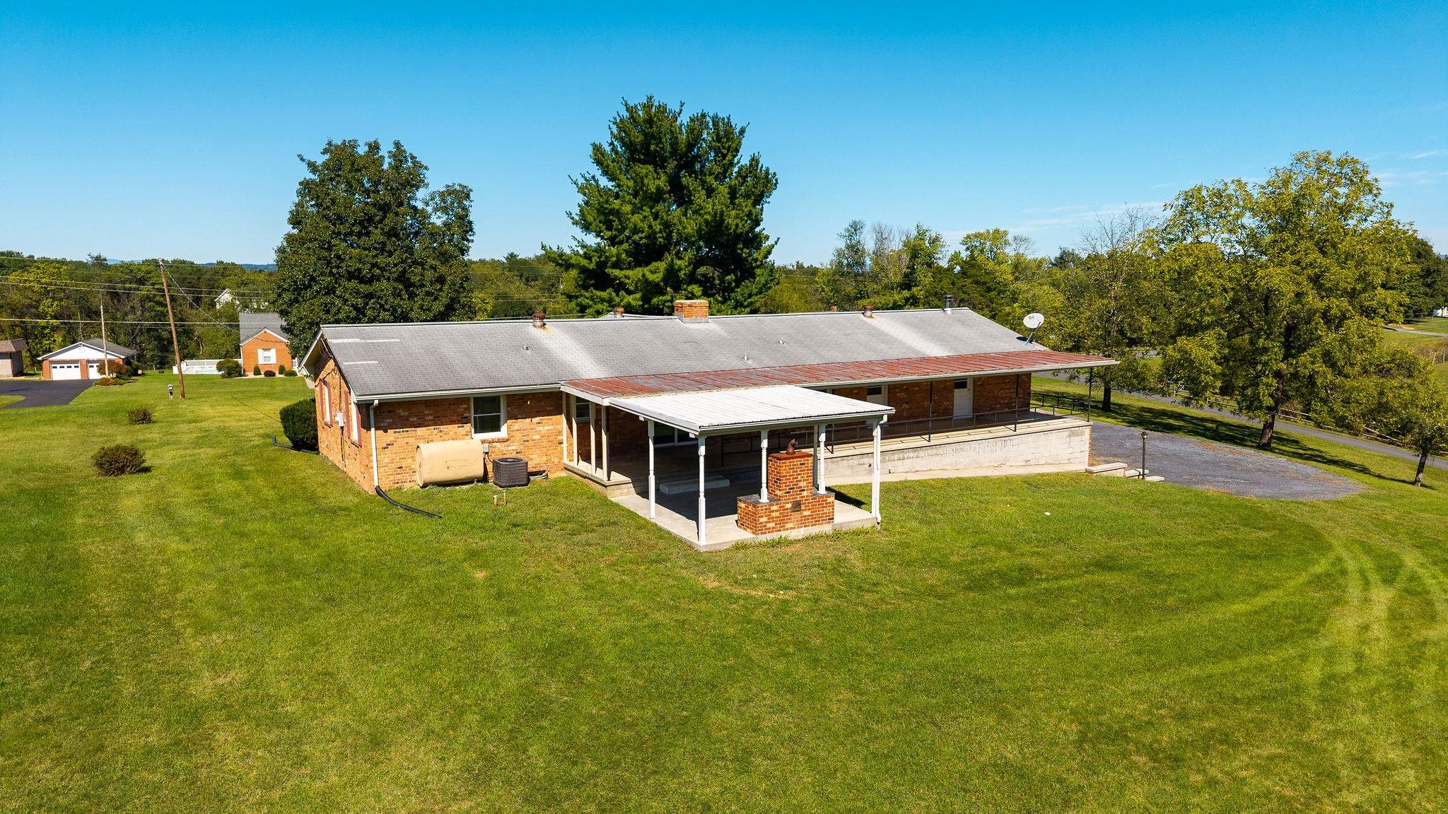 71 HERMITAGE RD, STAUNTON, Virginia 24401, 3 Bedrooms Bedrooms, ,1 BathroomBathrooms,Residential,71 HERMITAGE RD,682451 MLS # 682451 71 HERMITAGE RD, STAUNTON, Virginia 24401, 3 Bedrooms Bedrooms, ,1 BathroomBathrooms,Residential,71 HERMITAGE RD,682451 MLS # 682451