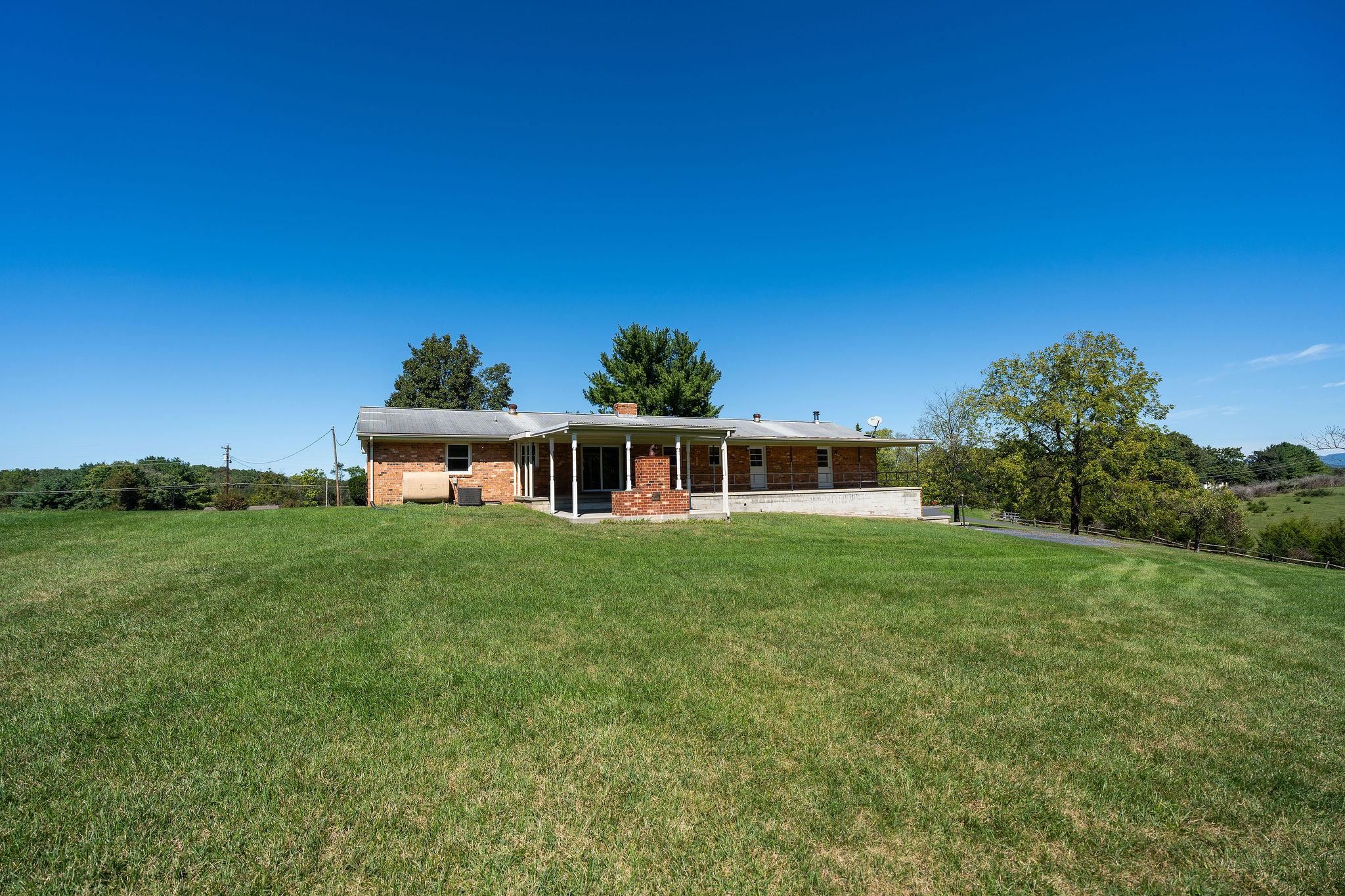71 HERMITAGE RD, STAUNTON, Virginia 24401, 3 Bedrooms Bedrooms, ,1 BathroomBathrooms,Residential,71 HERMITAGE RD,682451 MLS # 682451 71 HERMITAGE RD, STAUNTON, Virginia 24401, 3 Bedrooms Bedrooms, ,1 BathroomBathrooms,Residential,71 HERMITAGE RD,682451 MLS # 682451