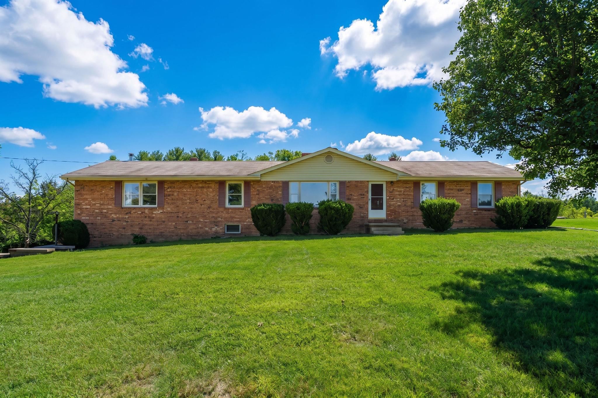 71 HERMITAGE RD, STAUNTON, Virginia 24401, 3 Bedrooms Bedrooms, ,1 BathroomBathrooms,Residential,71 HERMITAGE RD,682451 MLS # 682451 71 HERMITAGE RD, STAUNTON, Virginia 24401, 3 Bedrooms Bedrooms, ,1 BathroomBathrooms,Residential,71 HERMITAGE RD,682451 MLS # 682451