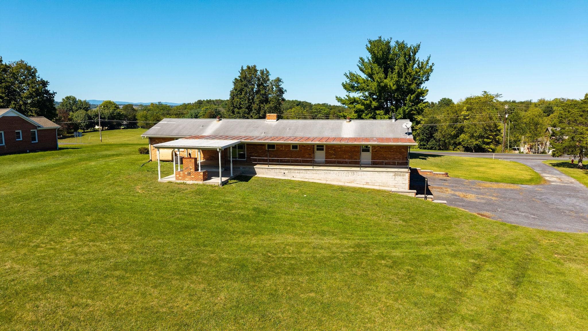 71 HERMITAGE RD, STAUNTON, Virginia 24401, 3 Bedrooms Bedrooms, ,1 BathroomBathrooms,Residential,71 HERMITAGE RD,682451 MLS # 682451 71 HERMITAGE RD, STAUNTON, Virginia 24401, 3 Bedrooms Bedrooms, ,1 BathroomBathrooms,Residential,71 HERMITAGE RD,682451 MLS # 682451