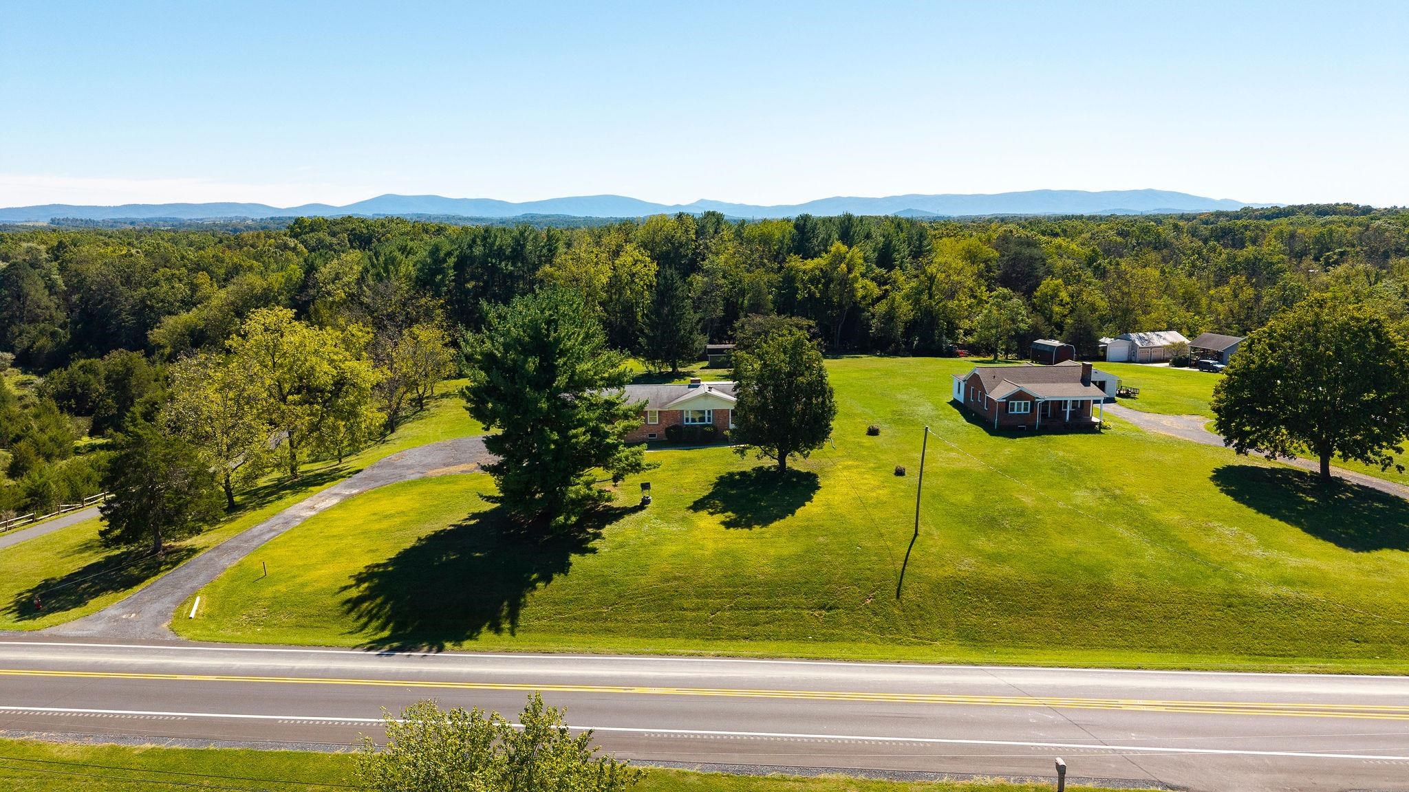 71 HERMITAGE RD, STAUNTON, Virginia 24401, 3 Bedrooms Bedrooms, ,1 BathroomBathrooms,Residential,71 HERMITAGE RD,682451 MLS # 682451 71 HERMITAGE RD, STAUNTON, Virginia 24401, 3 Bedrooms Bedrooms, ,1 BathroomBathrooms,Residential,71 HERMITAGE RD,682451 MLS # 682451
