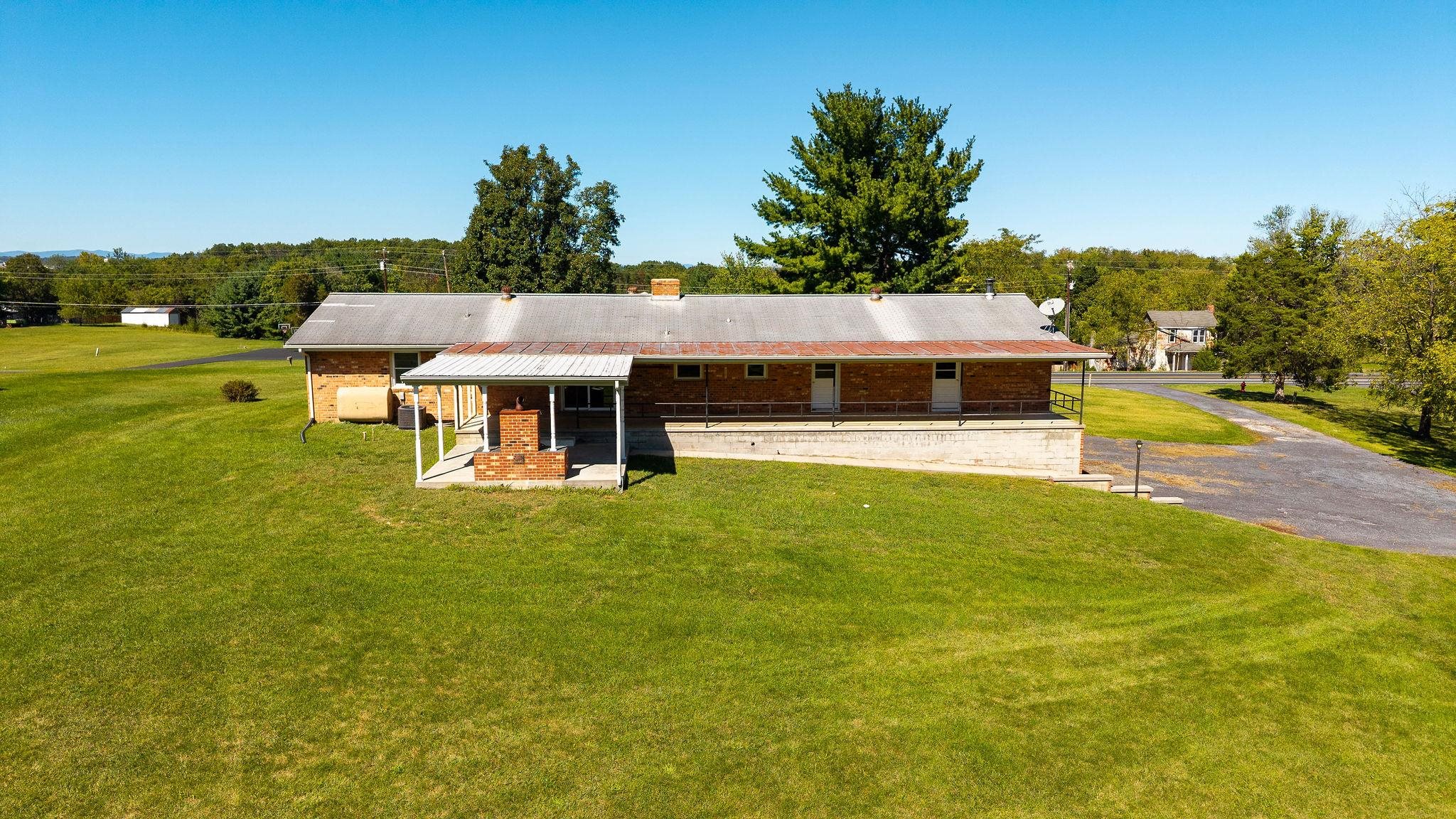 71 HERMITAGE RD, STAUNTON, Virginia 24401, 3 Bedrooms Bedrooms, ,1 BathroomBathrooms,Residential,71 HERMITAGE RD,682451 MLS # 682451 71 HERMITAGE RD, STAUNTON, Virginia 24401, 3 Bedrooms Bedrooms, ,1 BathroomBathrooms,Residential,71 HERMITAGE RD,682451 MLS # 682451