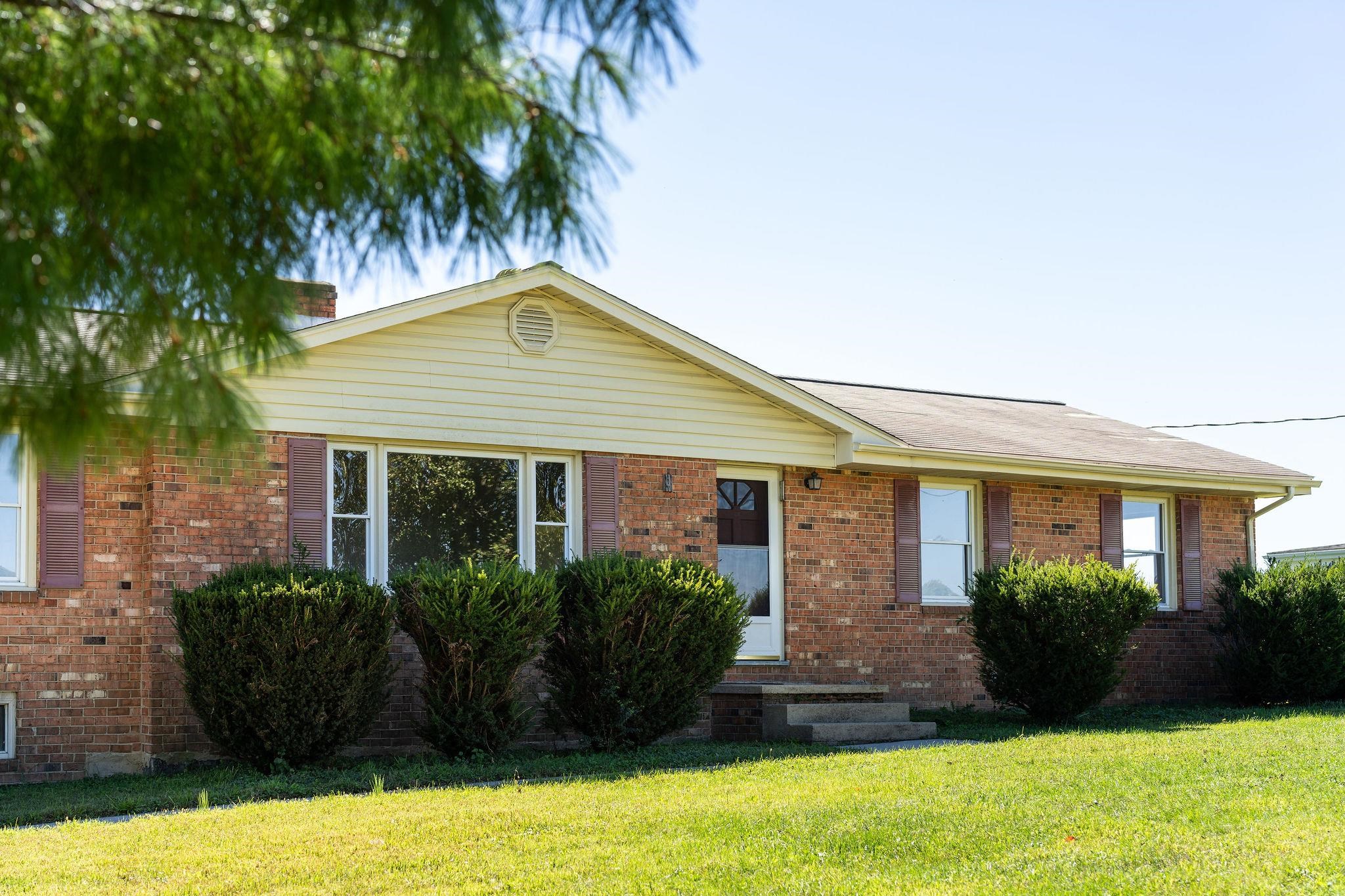 71 HERMITAGE RD, STAUNTON, Virginia 24401, 3 Bedrooms Bedrooms, ,1 BathroomBathrooms,Residential,71 HERMITAGE RD,682451 MLS # 682451 71 HERMITAGE RD, STAUNTON, Virginia 24401, 3 Bedrooms Bedrooms, ,1 BathroomBathrooms,Residential,71 HERMITAGE RD,682451 MLS # 682451