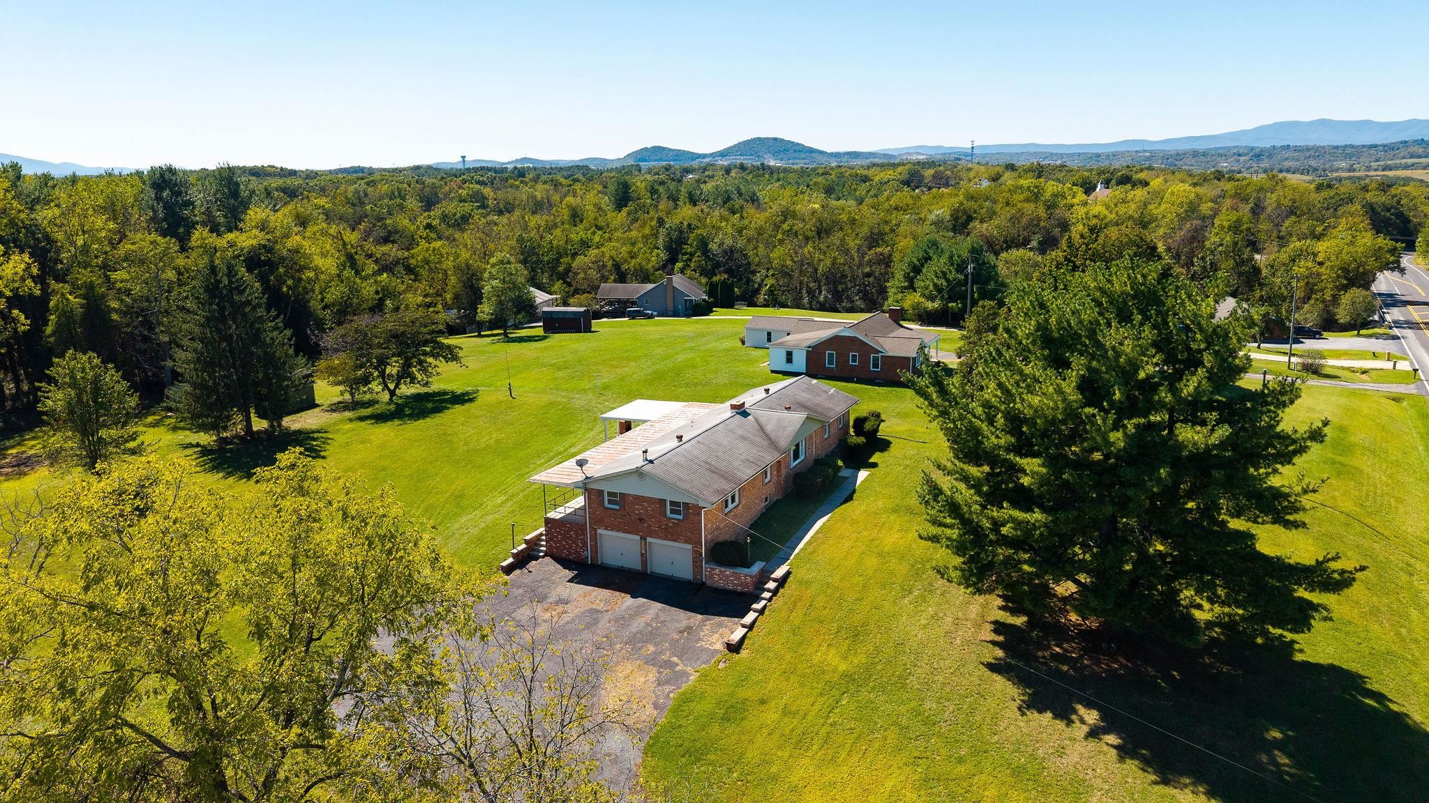 71 HERMITAGE RD, STAUNTON, Virginia 24401, 3 Bedrooms Bedrooms, ,1 BathroomBathrooms,Residential,71 HERMITAGE RD,682451 MLS # 682451 71 HERMITAGE RD, STAUNTON, Virginia 24401, 3 Bedrooms Bedrooms, ,1 BathroomBathrooms,Residential,71 HERMITAGE RD,682451 MLS # 682451