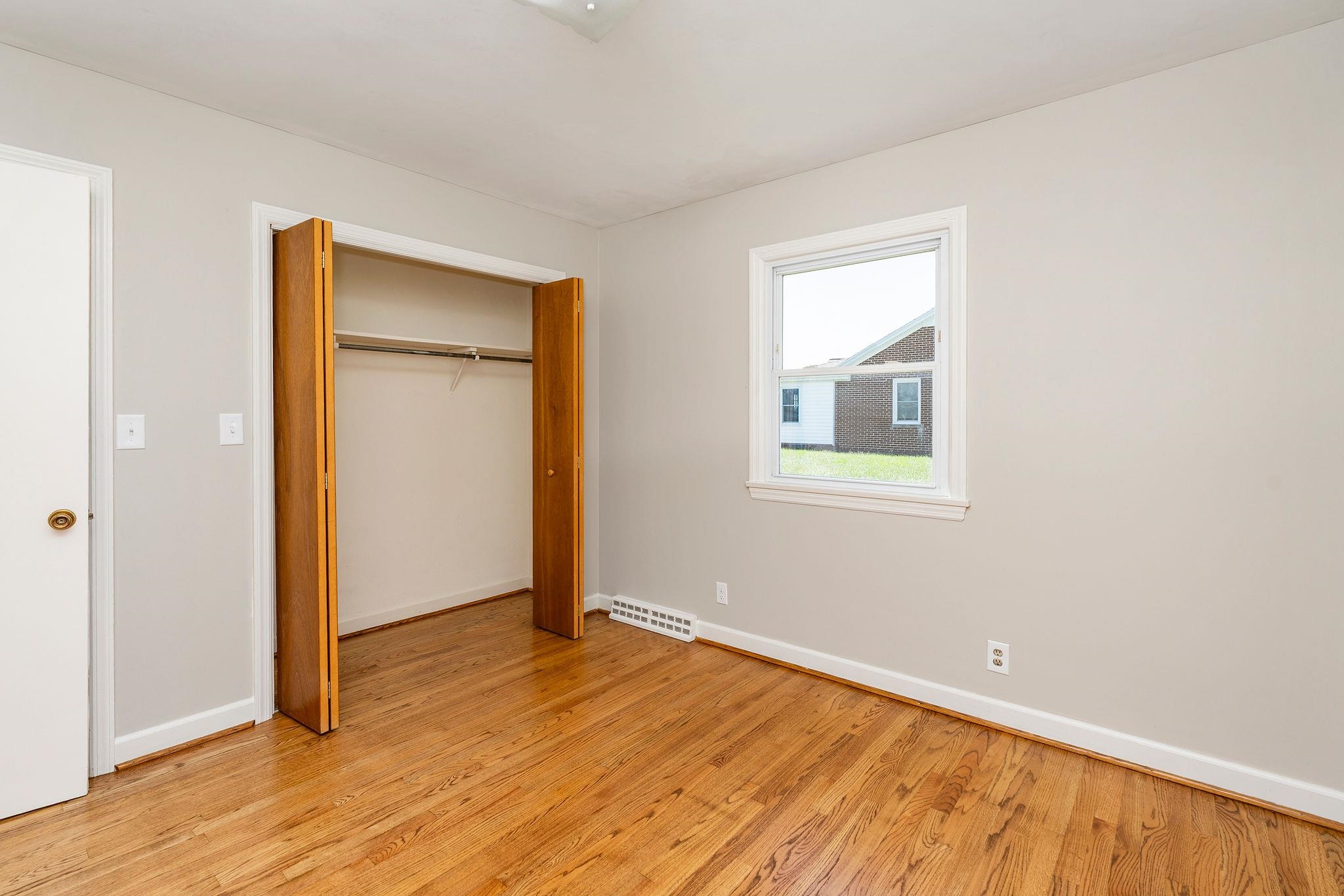 71 HERMITAGE RD, STAUNTON, Virginia 24401, 3 Bedrooms Bedrooms, ,1 BathroomBathrooms,Residential,71 HERMITAGE RD,682451 MLS # 682451 71 HERMITAGE RD, STAUNTON, Virginia 24401, 3 Bedrooms Bedrooms, ,1 BathroomBathrooms,Residential,71 HERMITAGE RD,682451 MLS # 682451