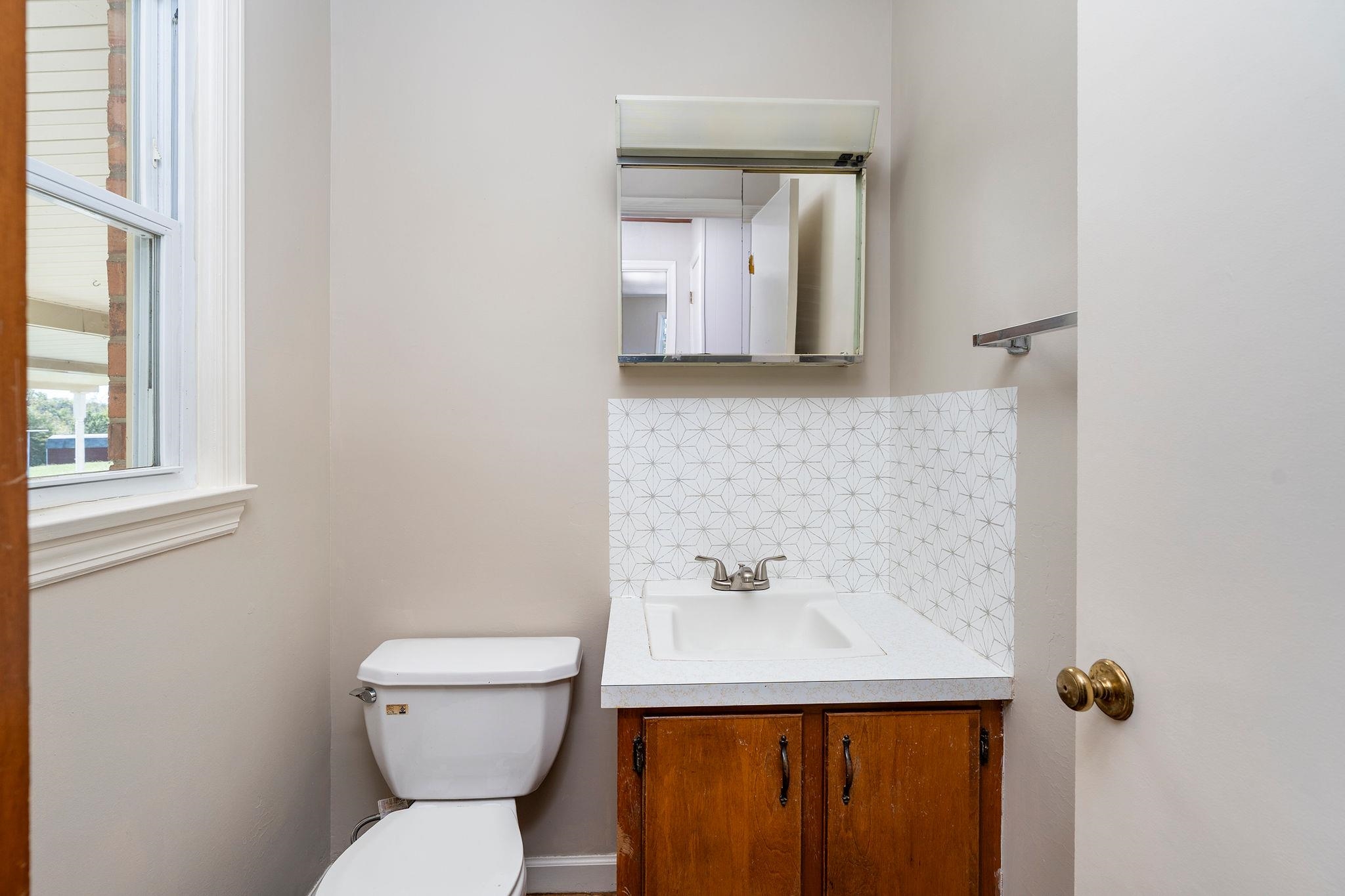 71 HERMITAGE RD, STAUNTON, Virginia 24401, 3 Bedrooms Bedrooms, ,1 BathroomBathrooms,Residential,71 HERMITAGE RD,682451 MLS # 682451 71 HERMITAGE RD, STAUNTON, Virginia 24401, 3 Bedrooms Bedrooms, ,1 BathroomBathrooms,Residential,71 HERMITAGE RD,682451 MLS # 682451
