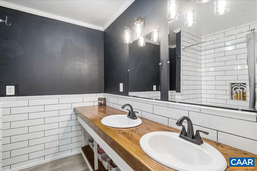2937 BROOKMERE RD, CHARLOTTESVILLE, Virginia 22901, 6 Bedrooms Bedrooms, ,3 BathroomsBathrooms,Residential,2937 BROOKMERE RD,682454 MLS # 682454 2937 BROOKMERE RD, CHARLOTTESVILLE, Virginia 22901, 6 Bedrooms Bedrooms, ,3 BathroomsBathrooms,Residential,2937 BROOKMERE RD,682454 MLS # 682454