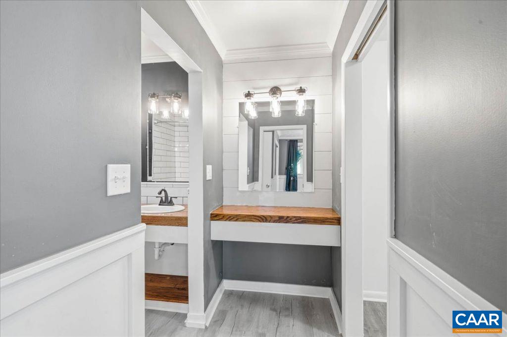 2937 BROOKMERE RD, CHARLOTTESVILLE, Virginia 22901, 6 Bedrooms Bedrooms, ,3 BathroomsBathrooms,Residential,2937 BROOKMERE RD,682454 MLS # 682454 2937 BROOKMERE RD, CHARLOTTESVILLE, Virginia 22901, 6 Bedrooms Bedrooms, ,3 BathroomsBathrooms,Residential,2937 BROOKMERE RD,682454 MLS # 682454