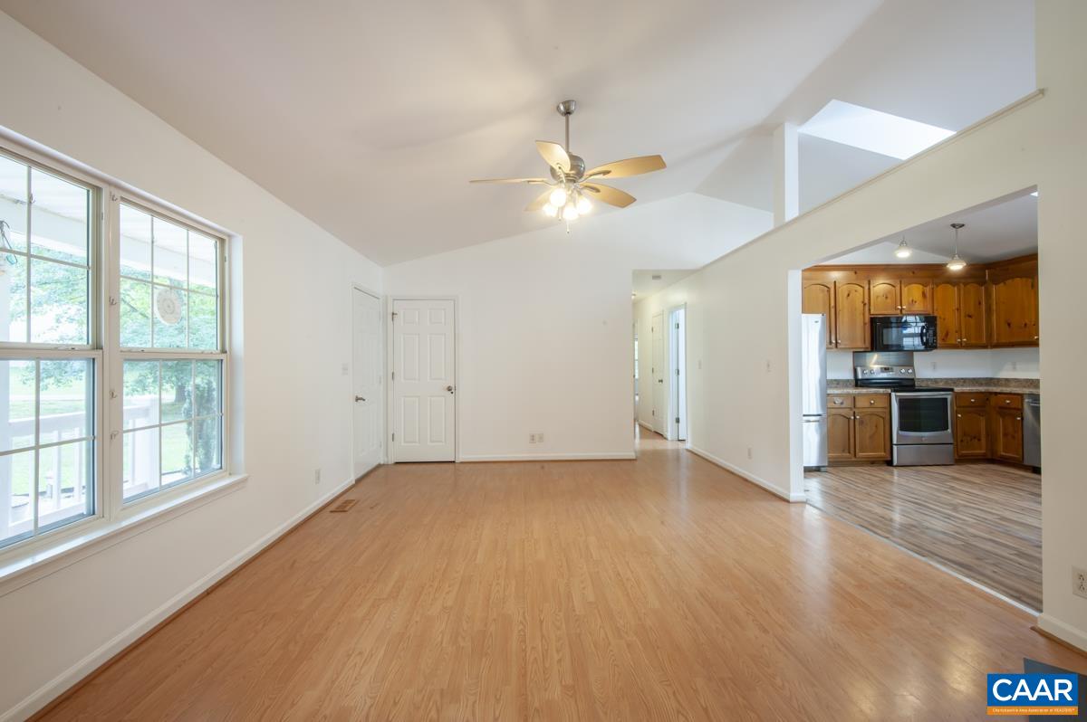 5 LOBLOLLY RD, PALMYRA, Virginia 22963, 5 Bedrooms Bedrooms, ,3 BathroomsBathrooms,Residential,5 LOBLOLLY RD,682319 MLS # 682319